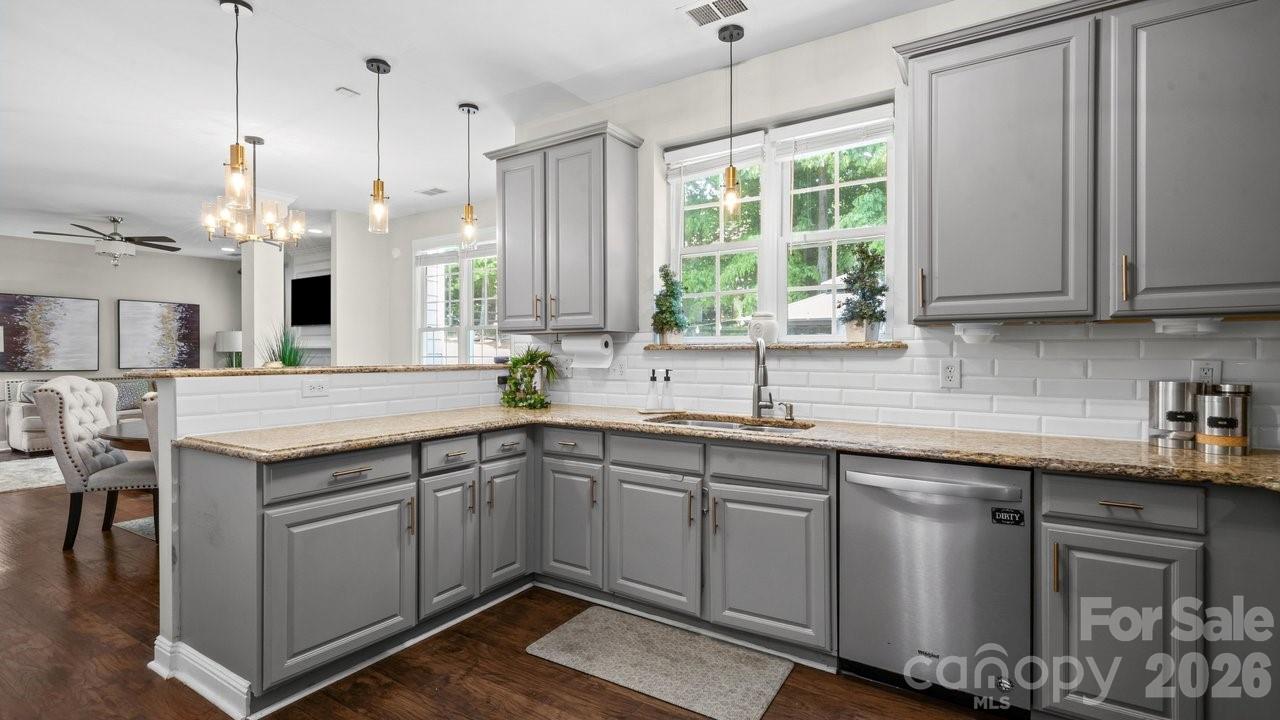 7715 Saddle Trail Lane — Charlotte