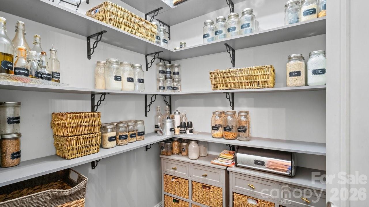 7715 Saddle Trail Lane — Charlotte