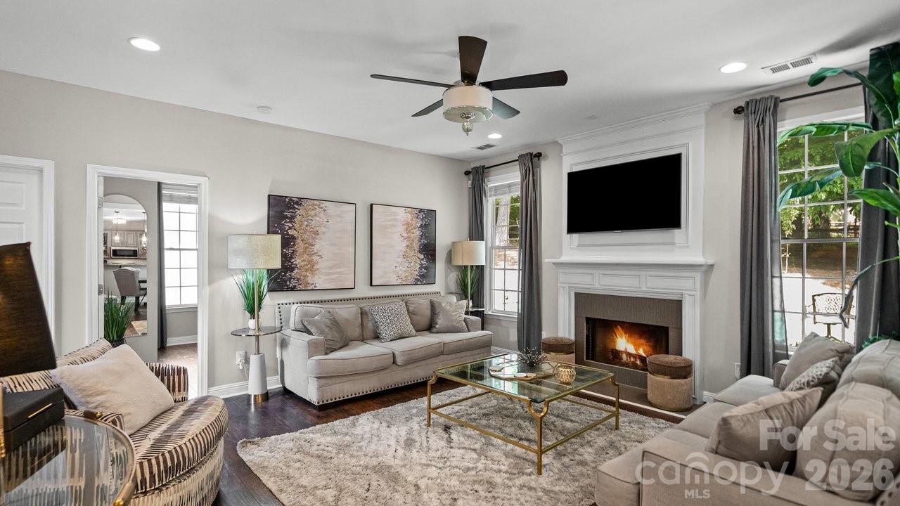 7715 Saddle Trail Lane — Charlotte