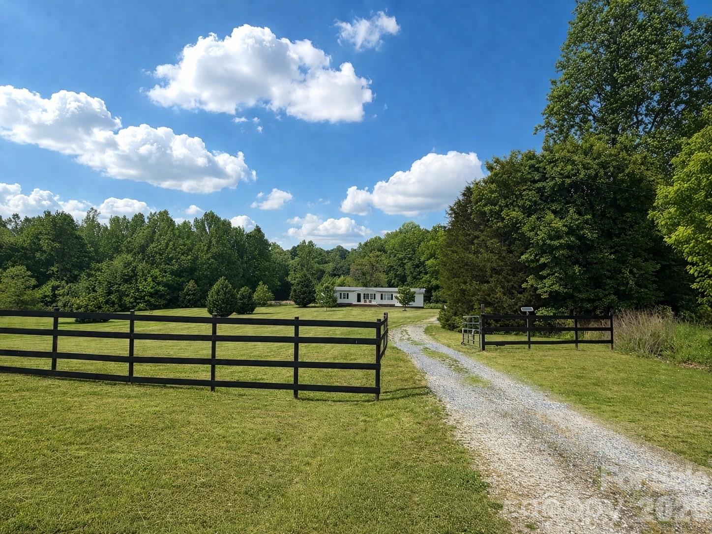219 John E Randall Road — Shelby