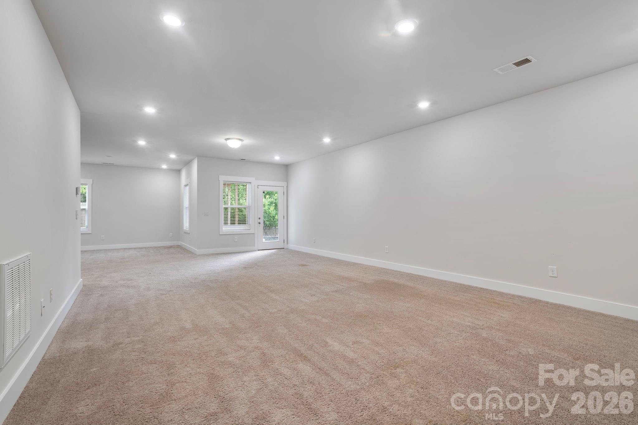 456 Jones Peak Drive — Simpsonville