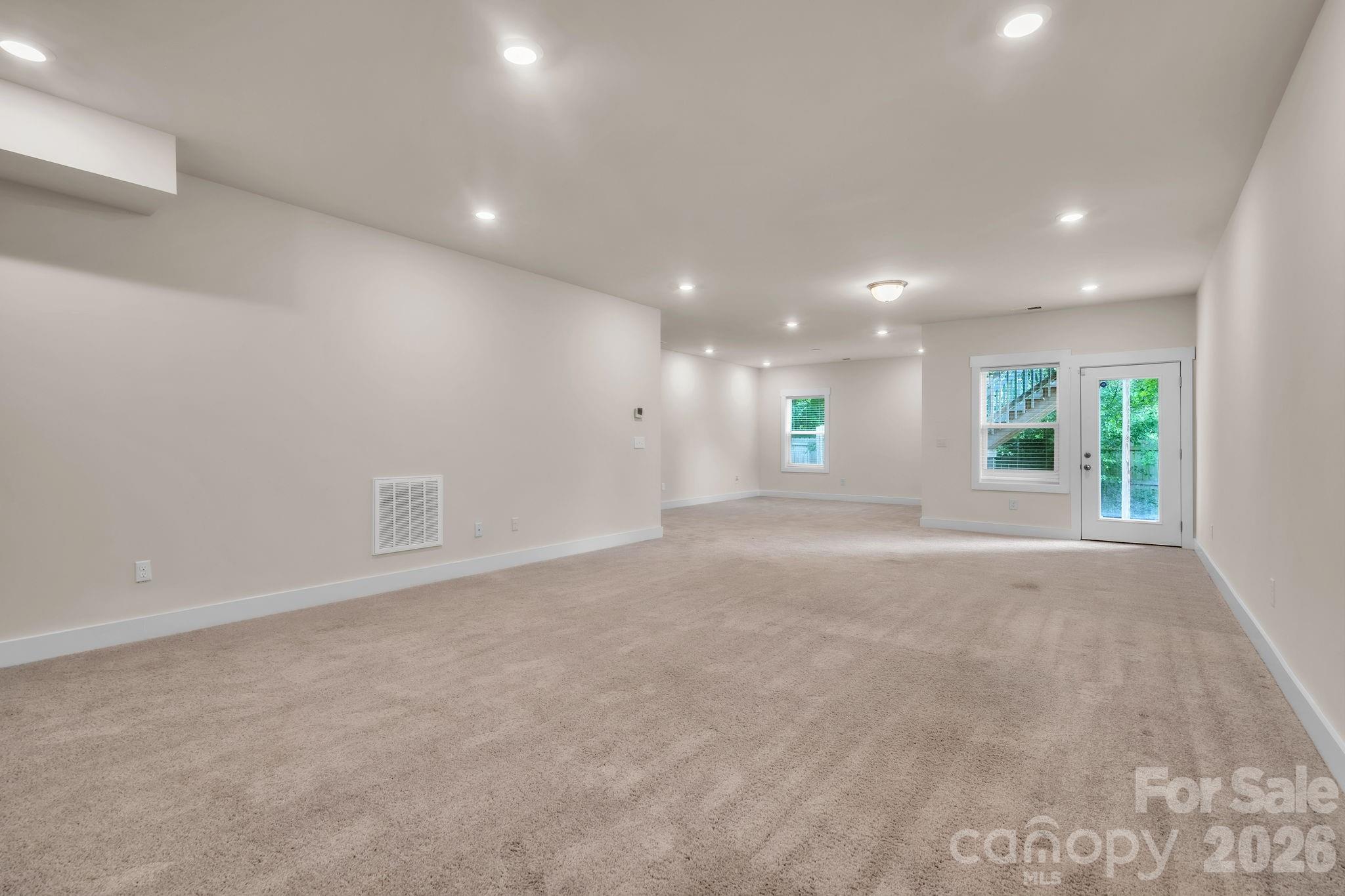 456 Jones Peak Drive — Simpsonville