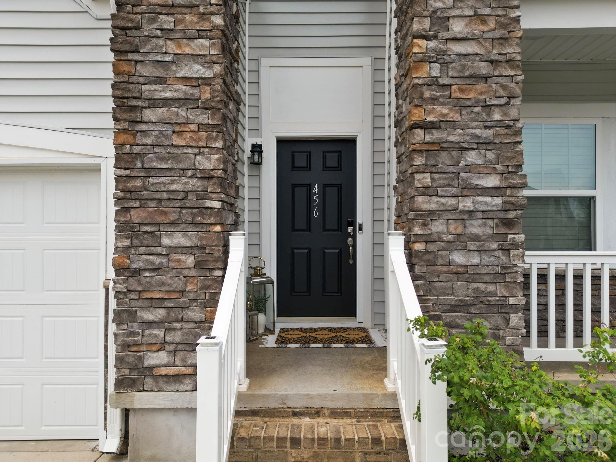 456 Jones Peak Drive — Simpsonville