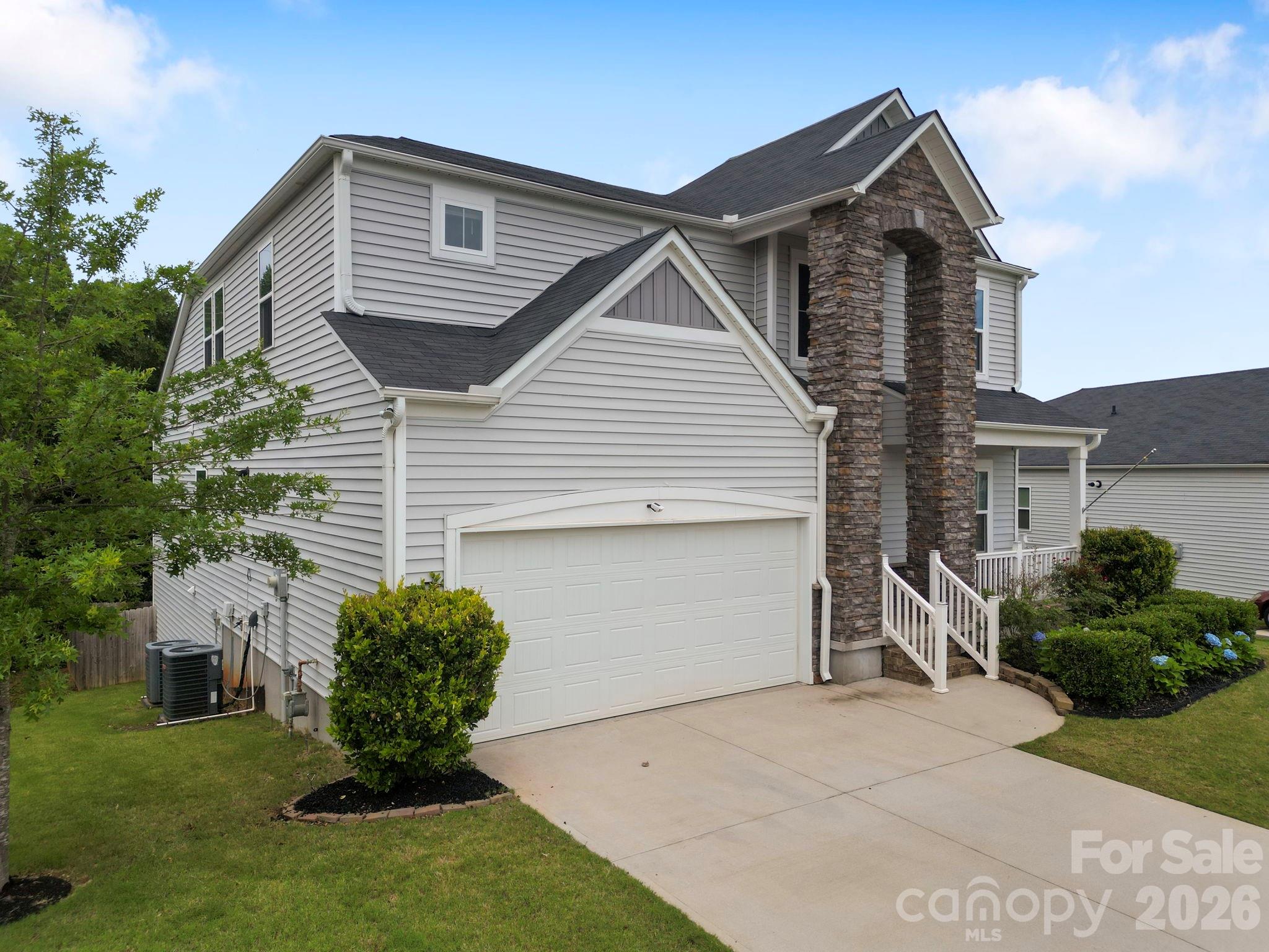 456 Jones Peak Drive — Simpsonville