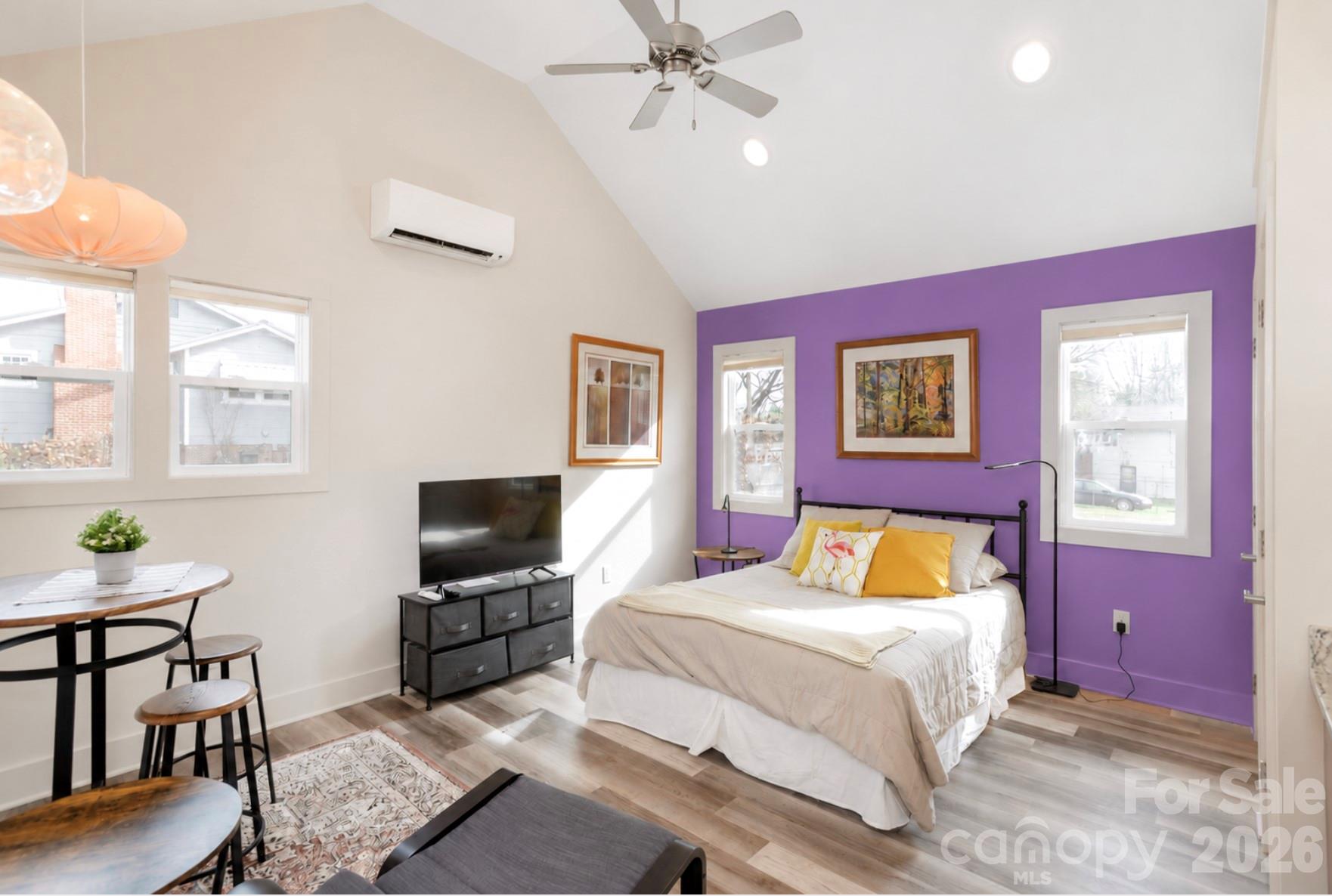 606 Ray Avenue — Hendersonville
