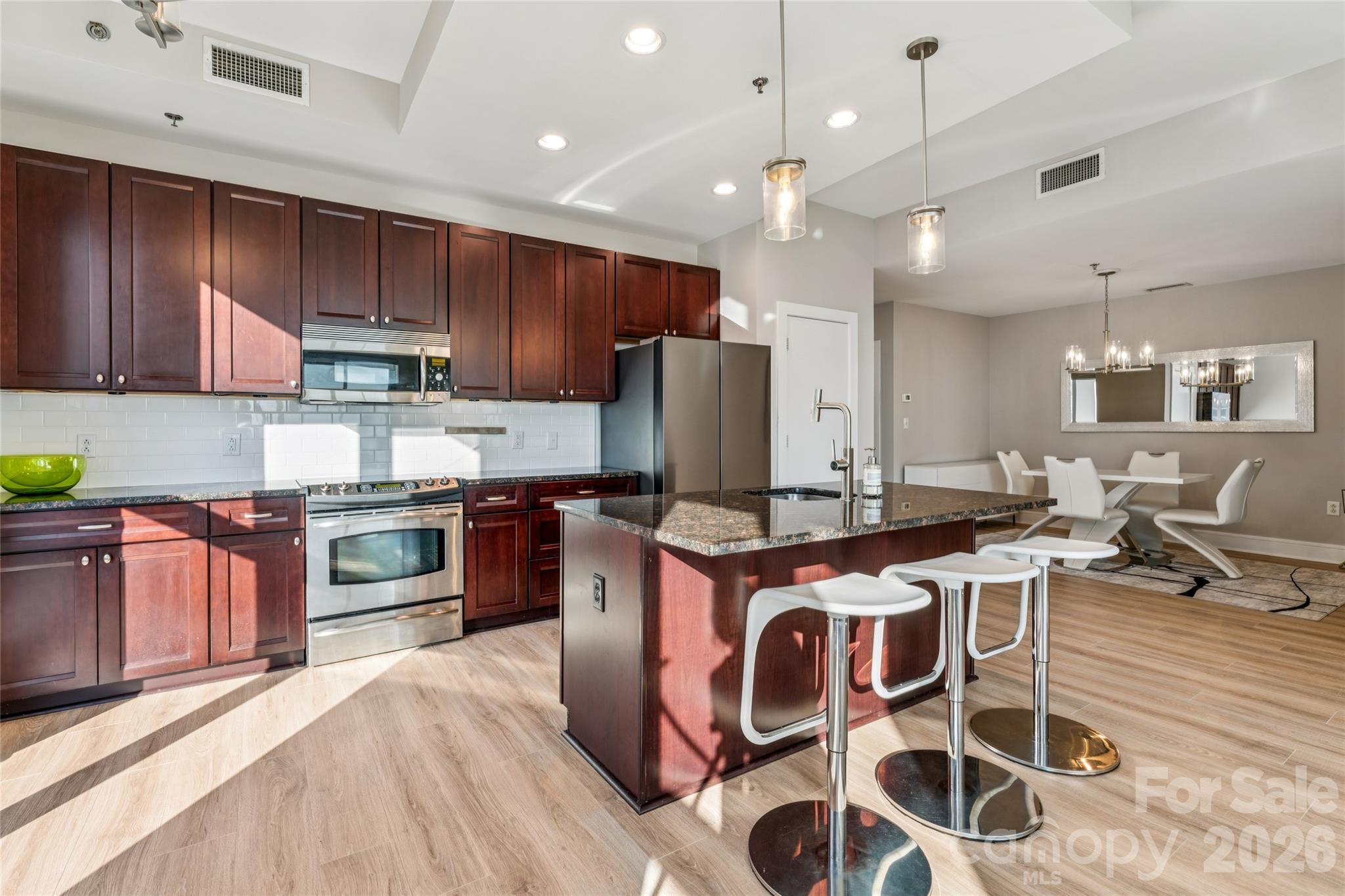 333 W Trade Street #2200 — Charlotte