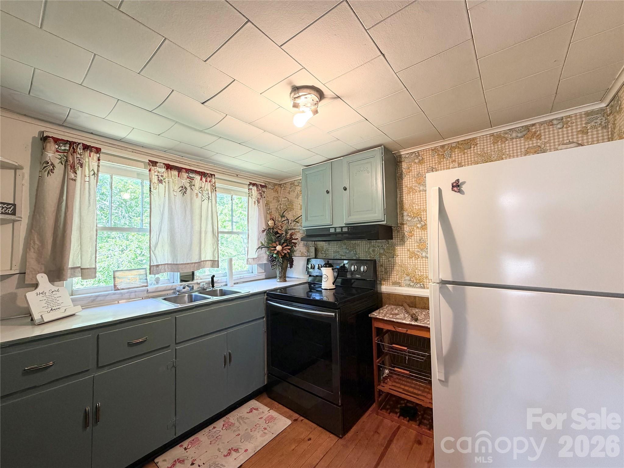 3162/3164/3168 Morganton Boulevard SW — Lenoir