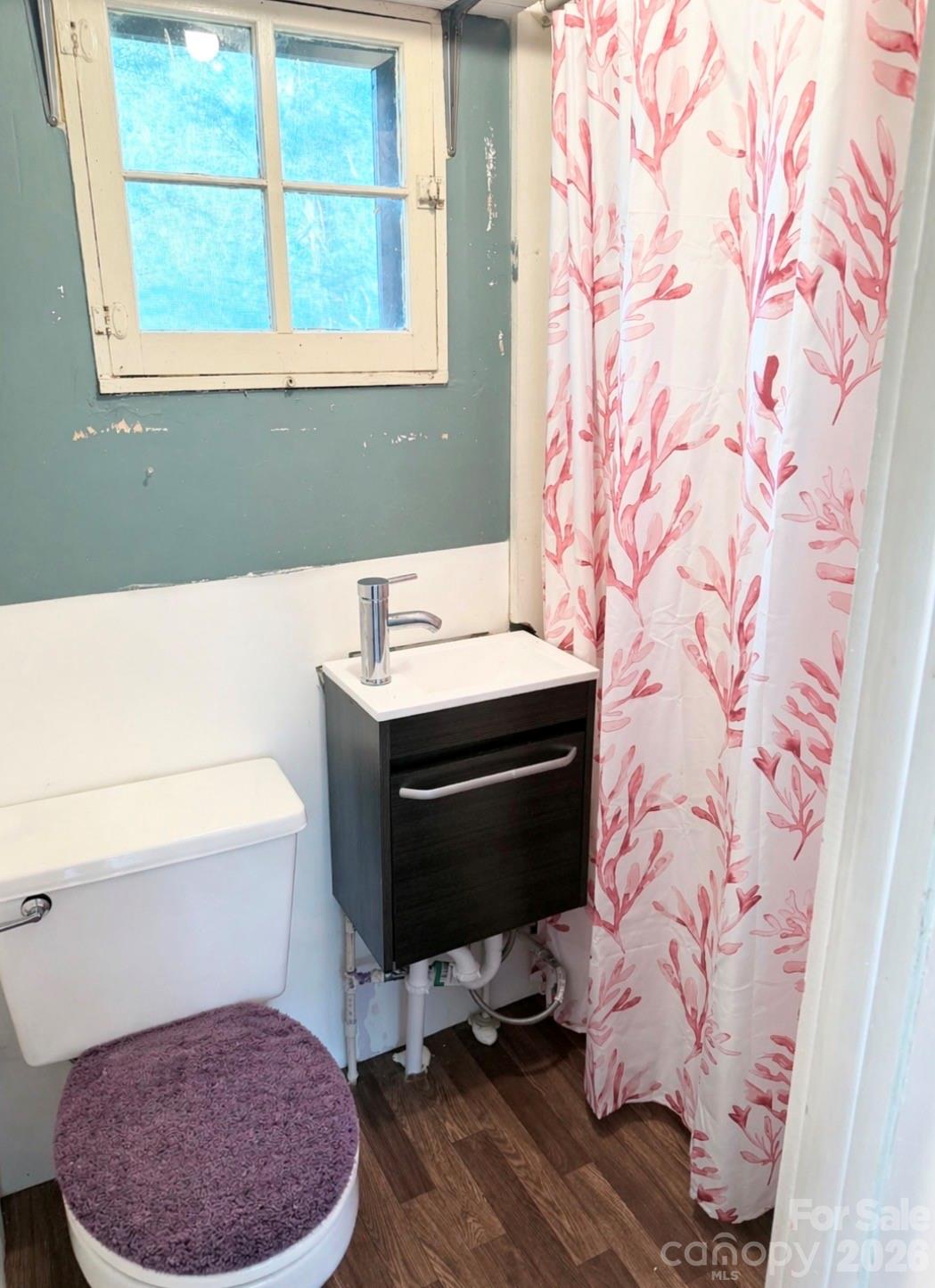 3162/3164/3168 Morganton Boulevard SW — Lenoir
