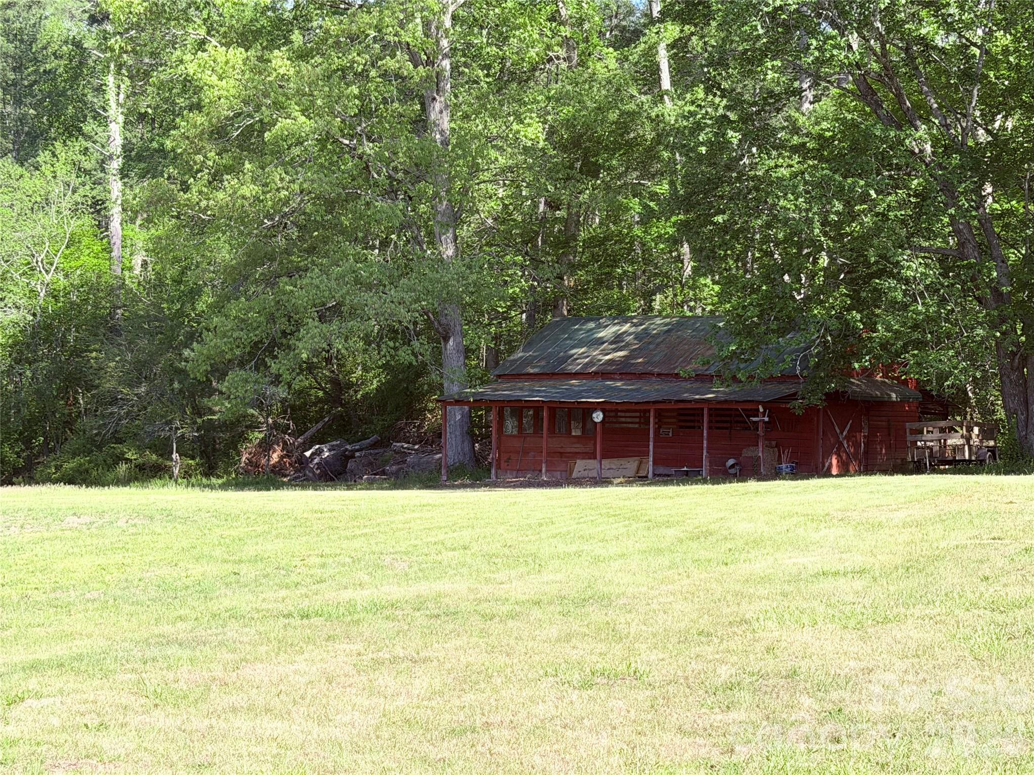 3162/3164/3168 Morganton Boulevard SW — Lenoir