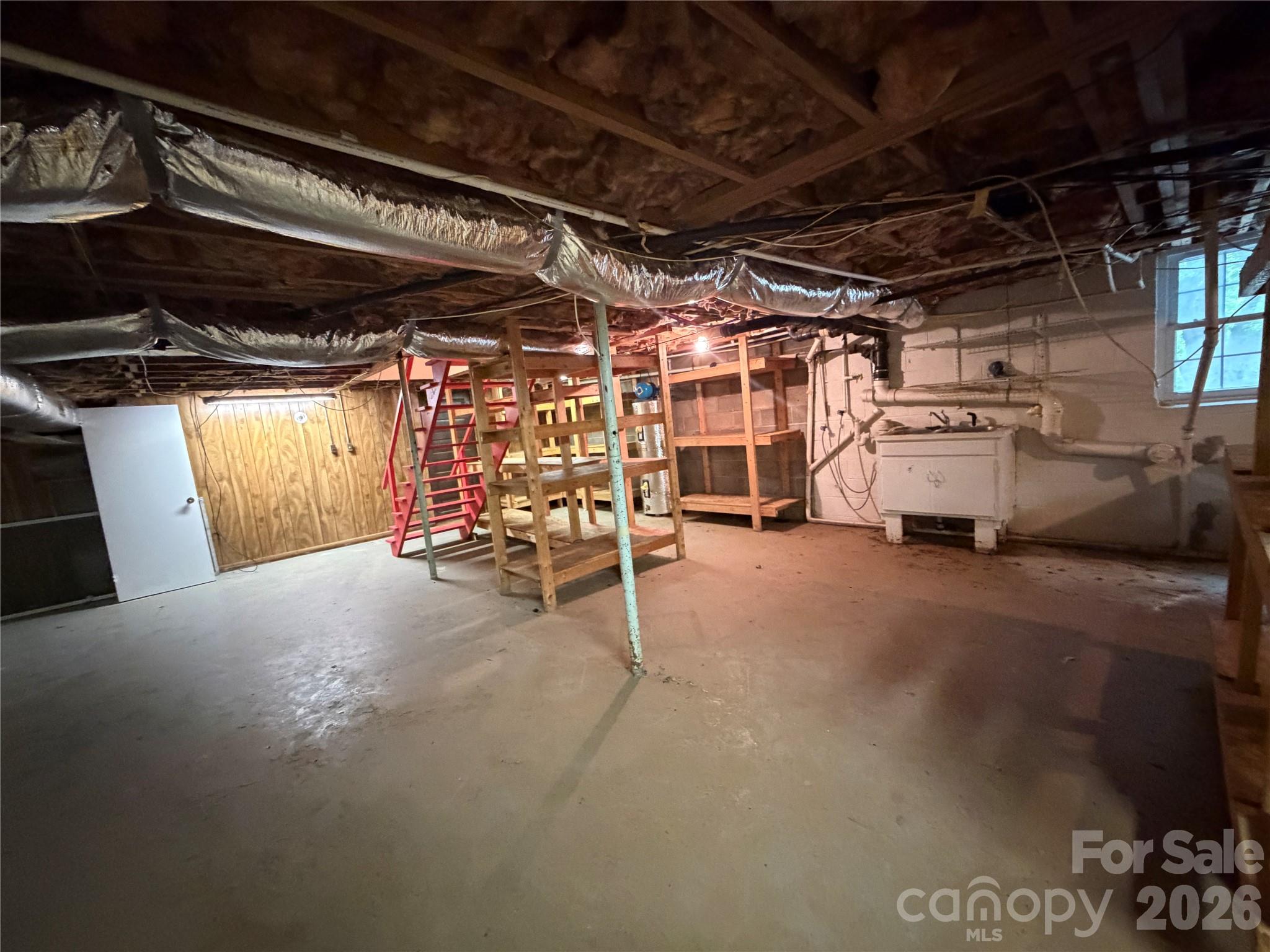 1044 Meadowbrook Lane — Newton