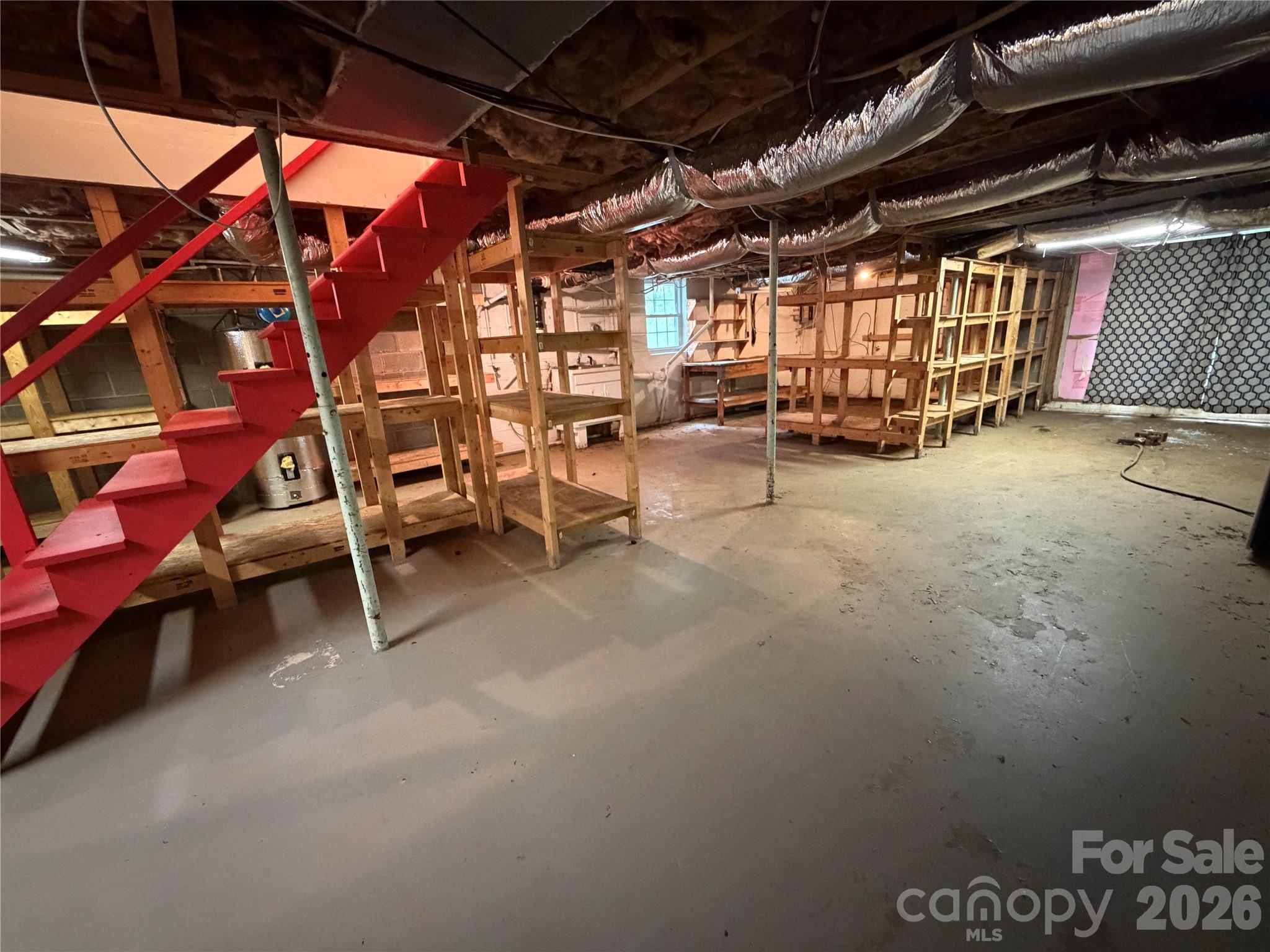 1044 Meadowbrook Lane — Newton
