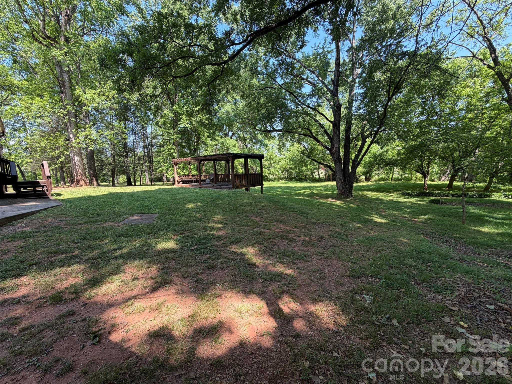 1044 Meadowbrook Lane — Newton
