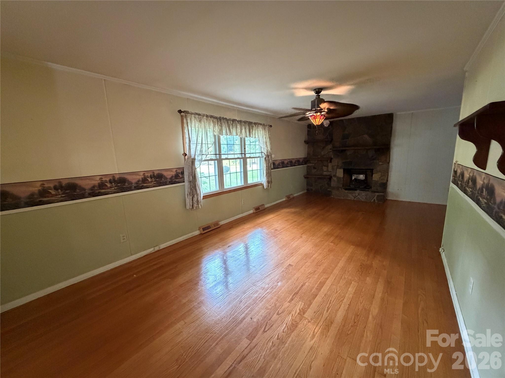 1044 Meadowbrook Lane — Newton