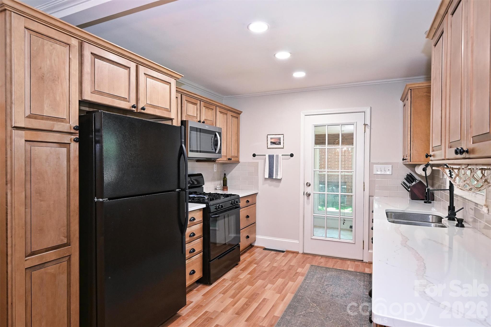 2215 Shadyview Drive — Charlotte