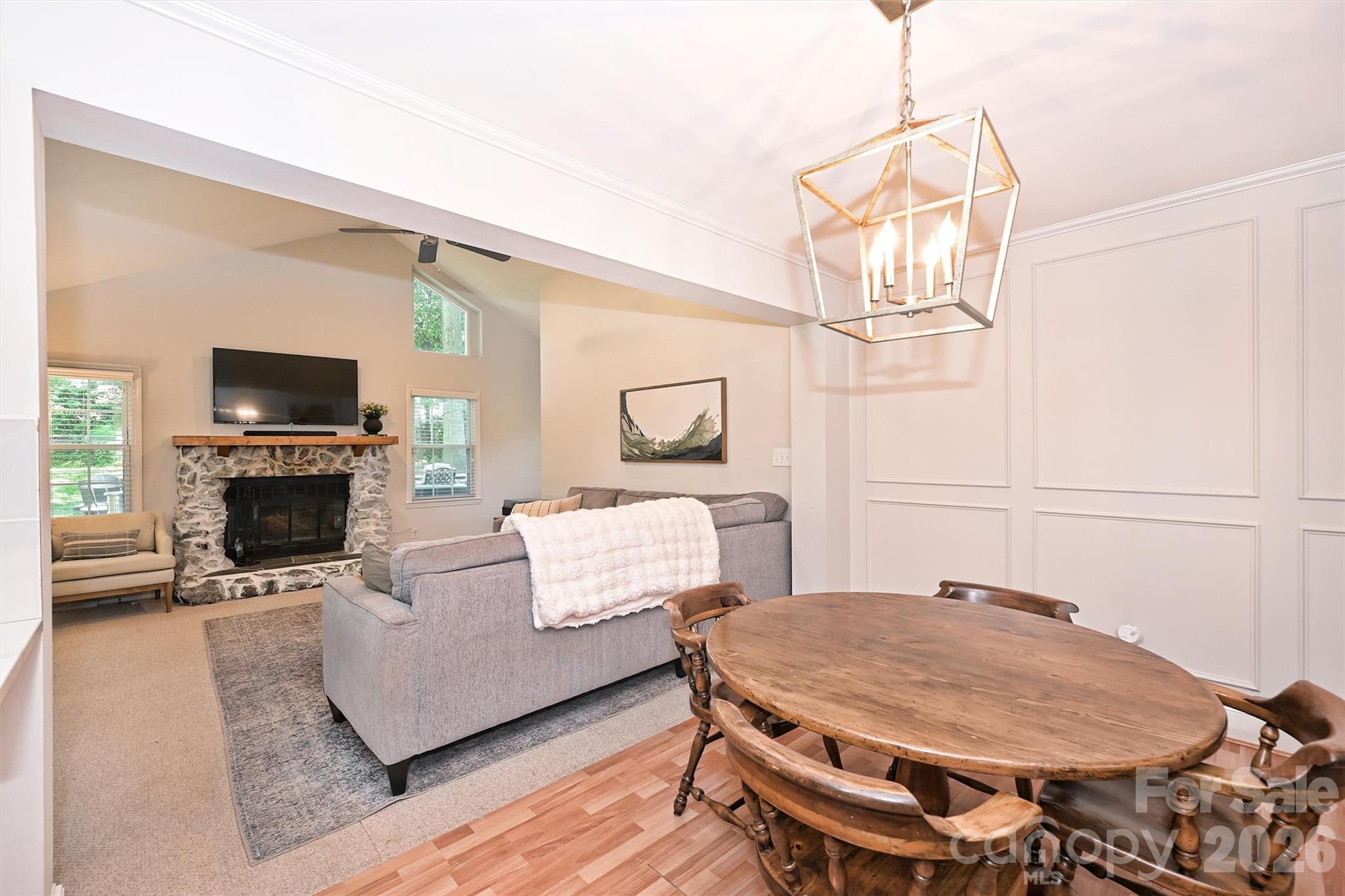 2215 Shadyview Drive — Charlotte