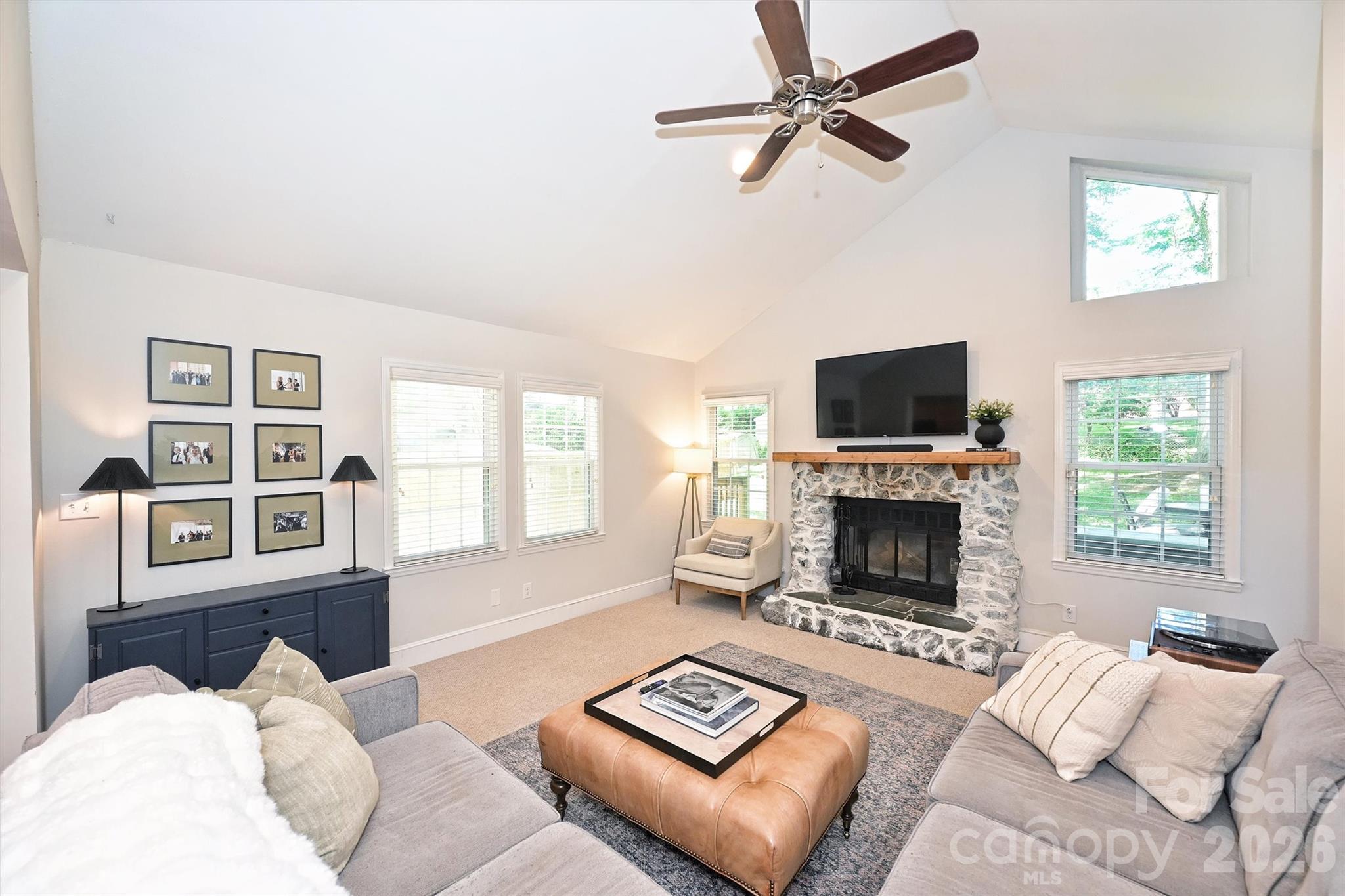 2215 Shadyview Drive — Charlotte