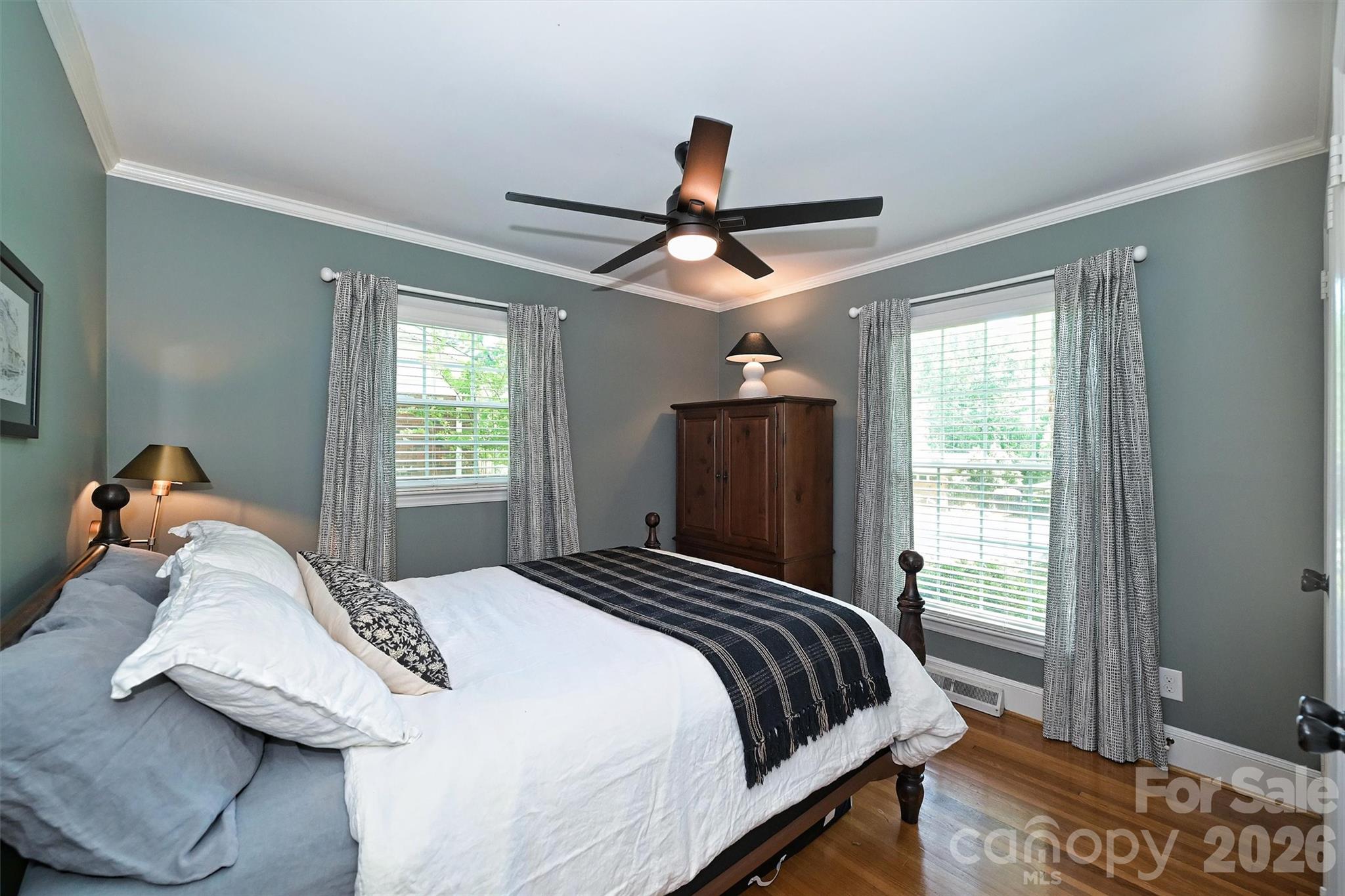 2215 Shadyview Drive — Charlotte