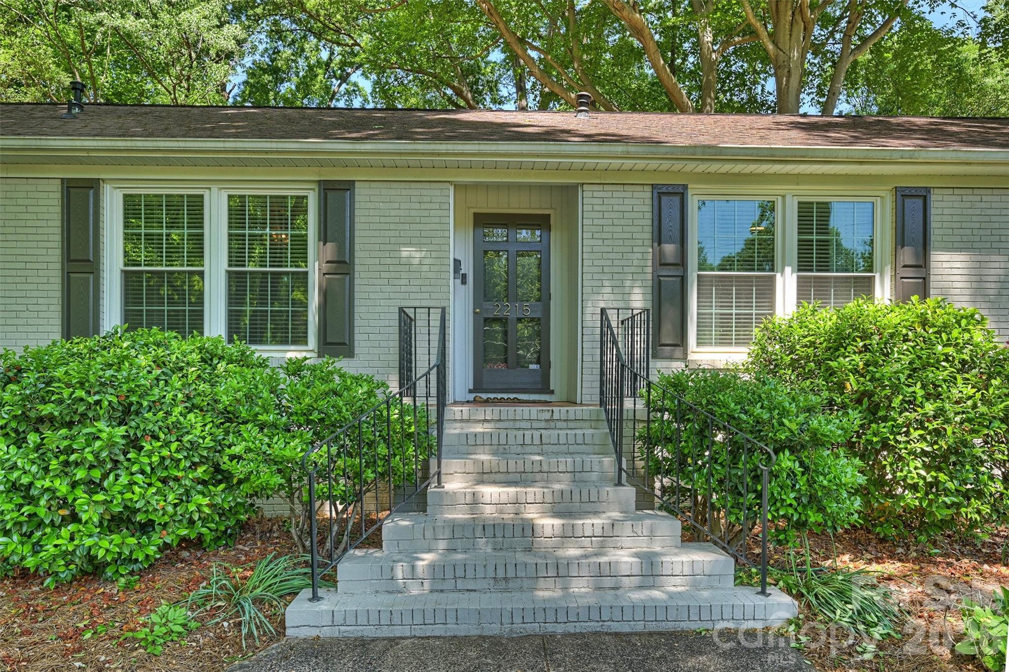 2215 Shadyview Drive — Charlotte