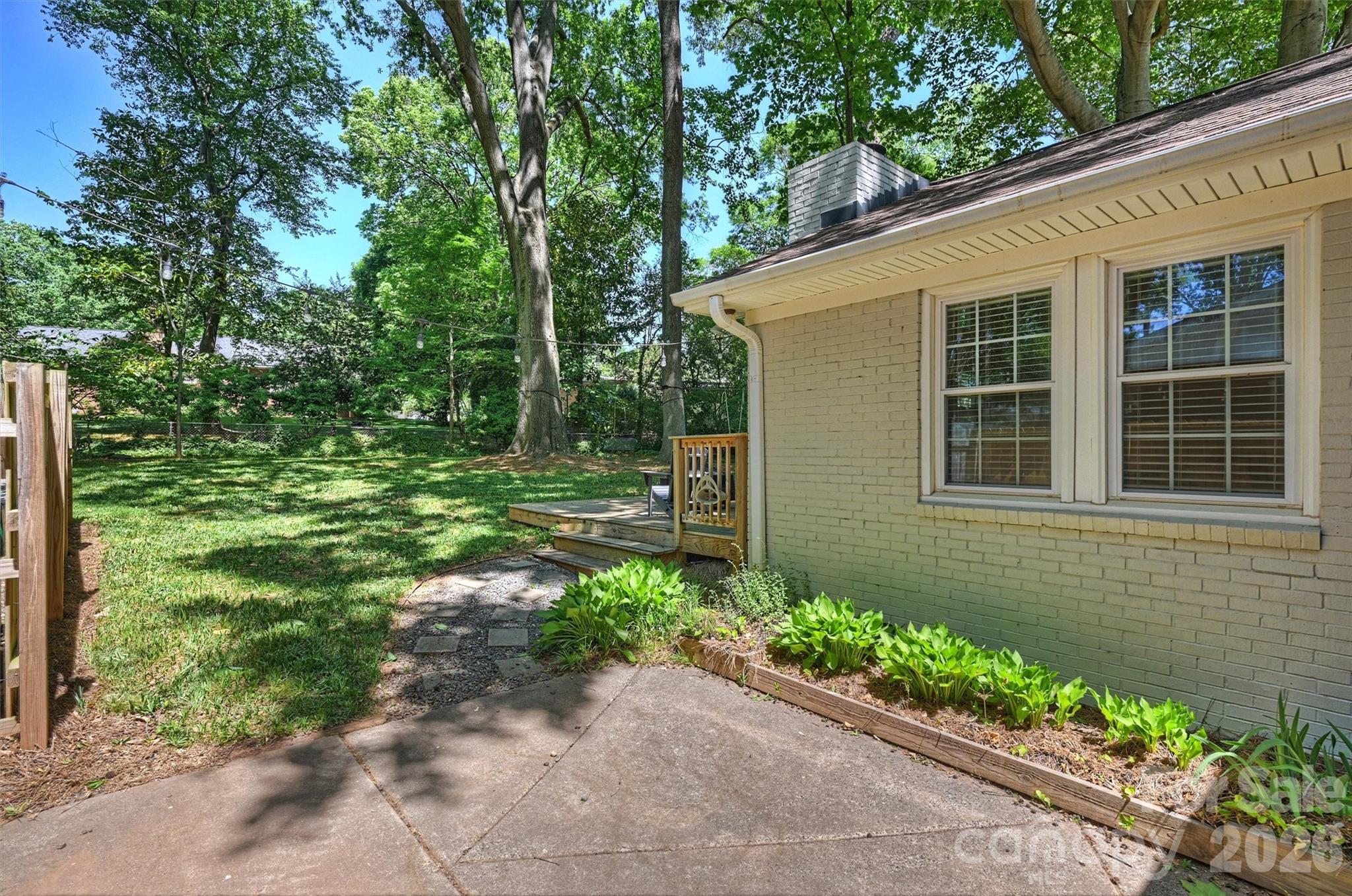 2215 Shadyview Drive — Charlotte