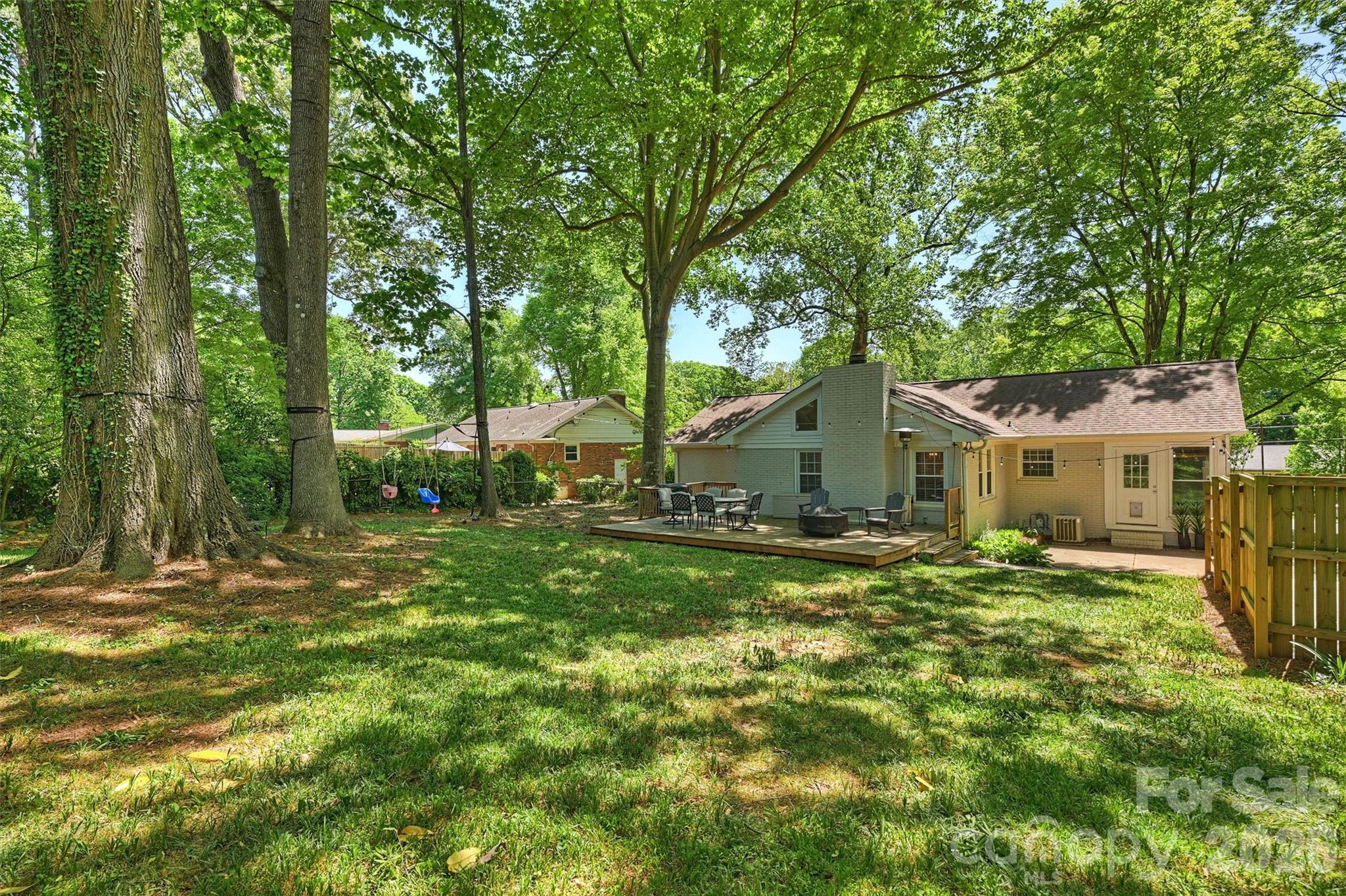 2215 Shadyview Drive — Charlotte