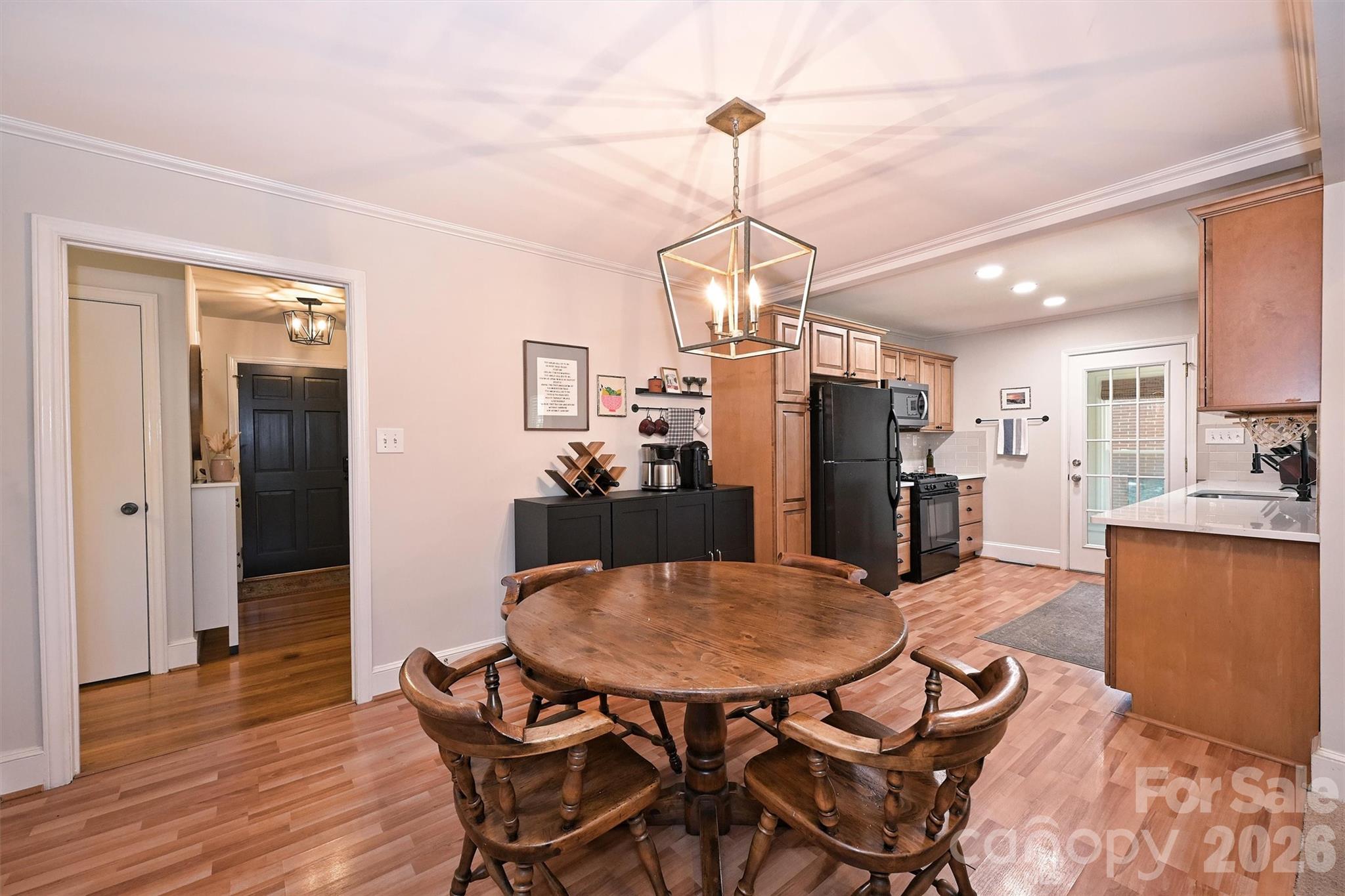 2215 Shadyview Drive — Charlotte