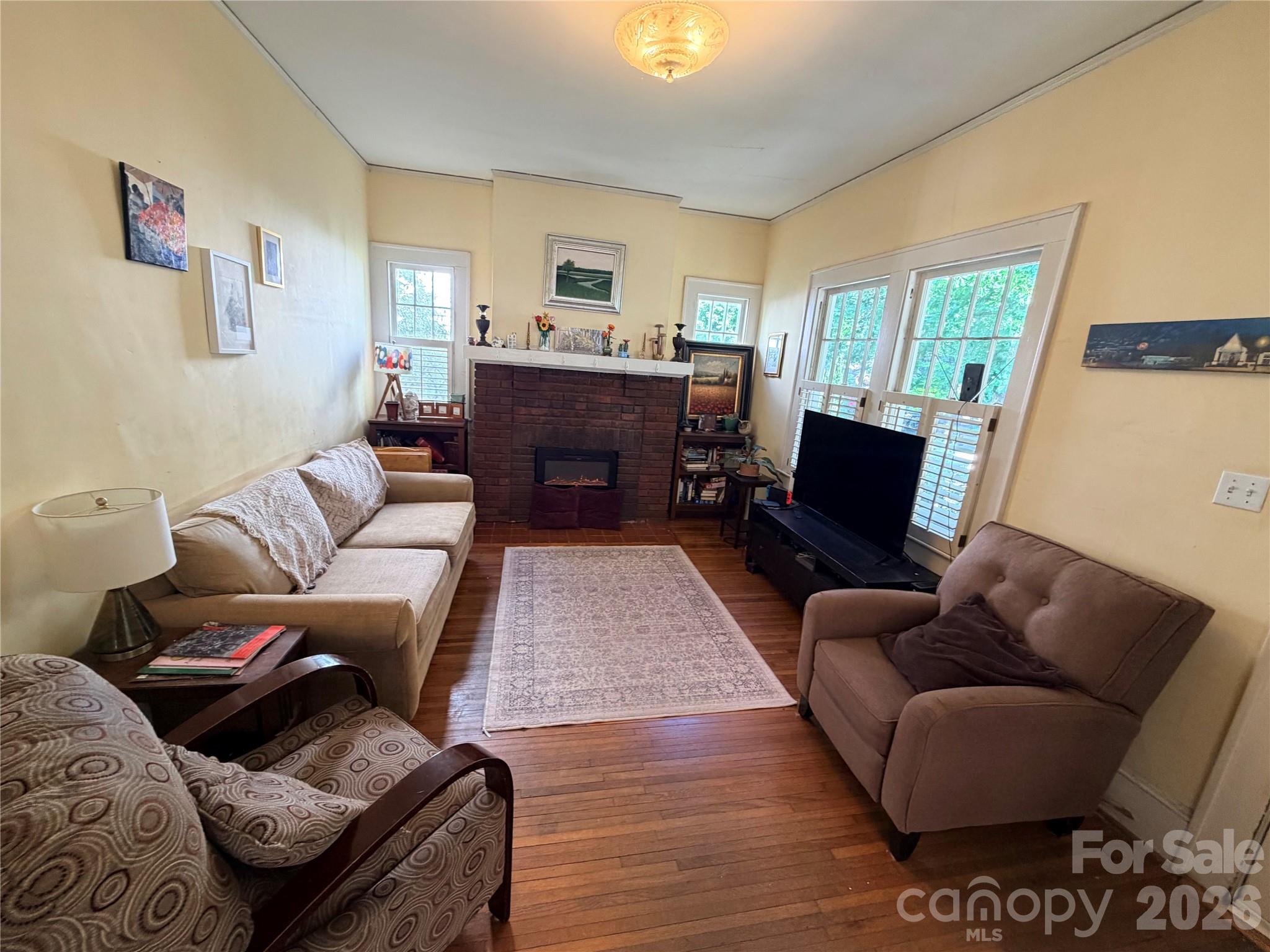 2104 Midwood Place — Charlotte