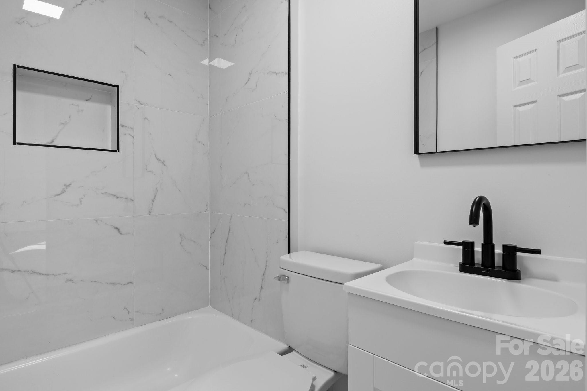 621 E Sharpe Street E — Statesville
