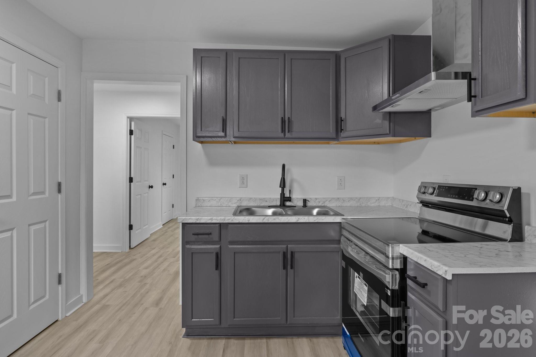 621 E Sharpe Street E — Statesville