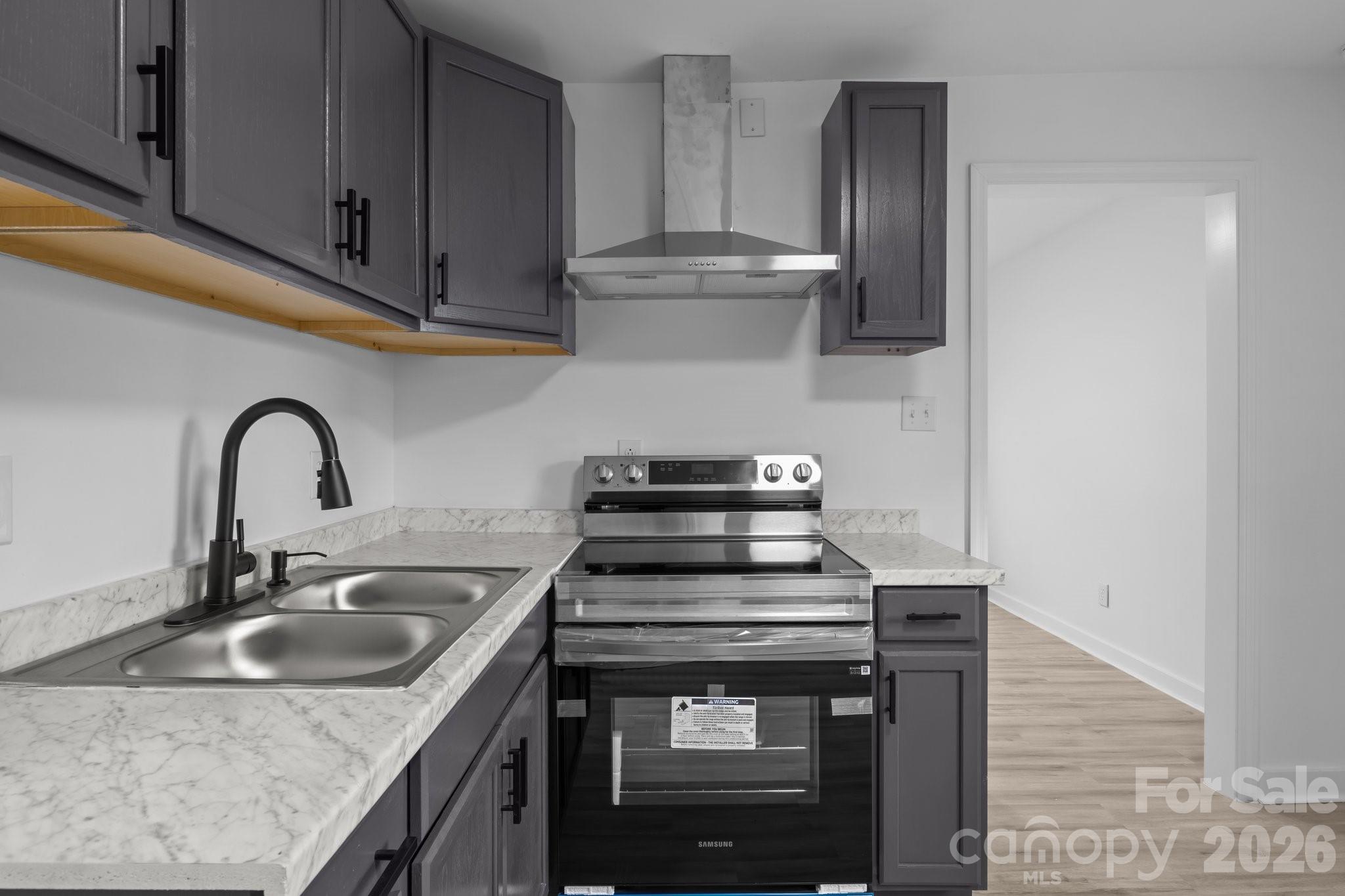 621 E Sharpe Street E — Statesville