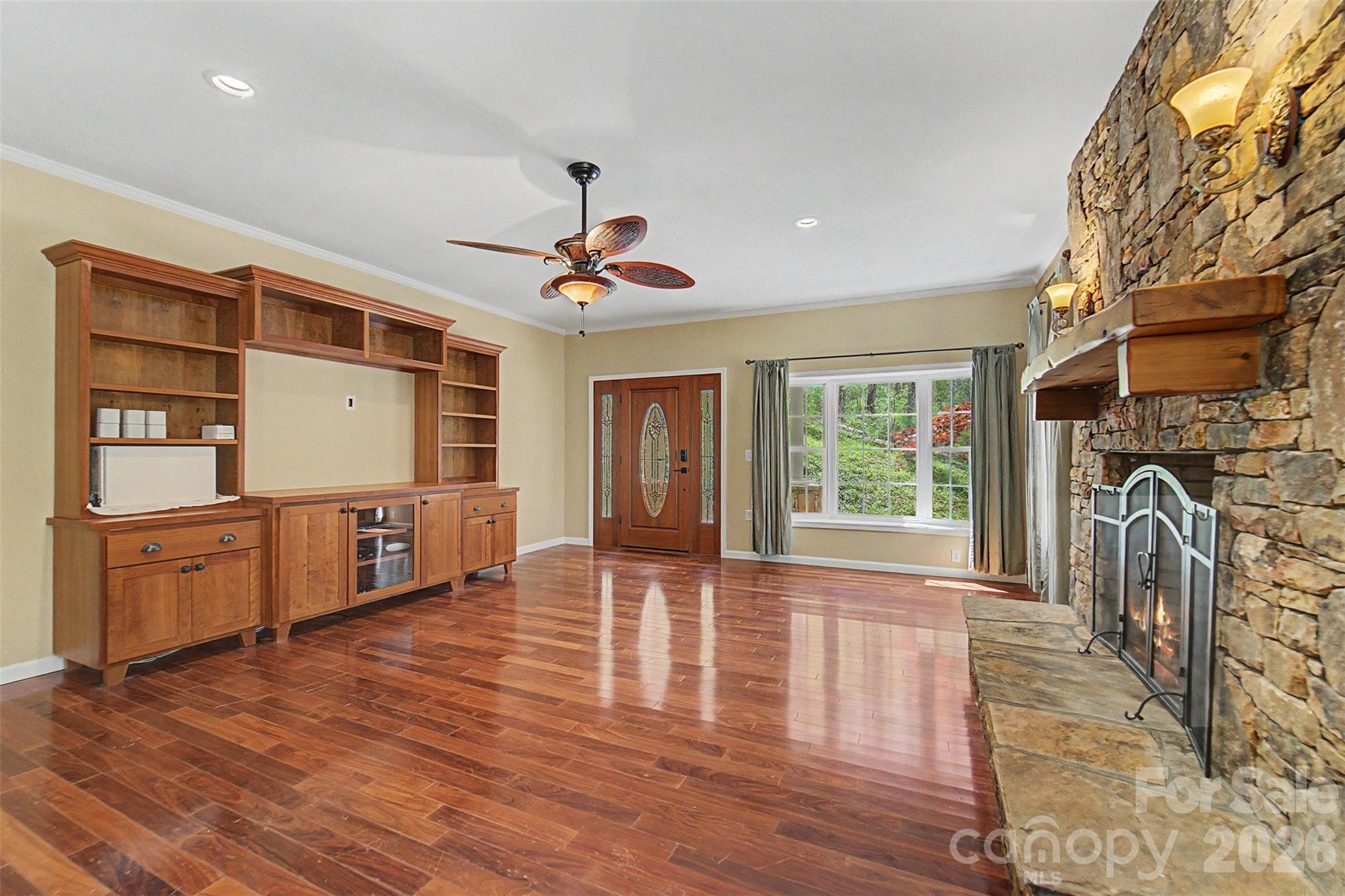 605 Toy Cove Road — Sylva