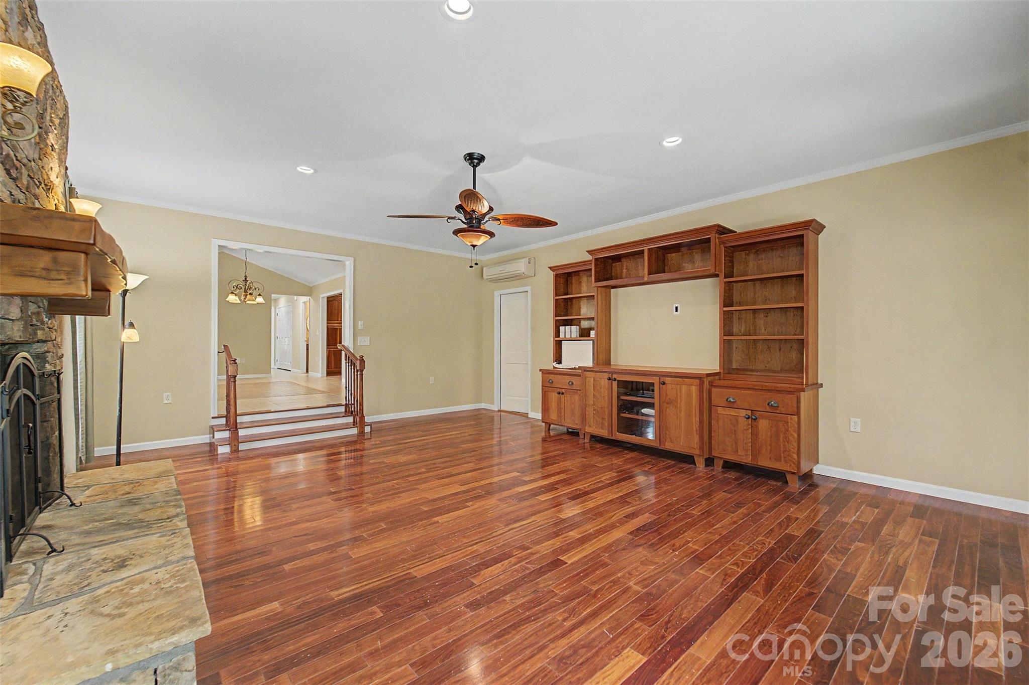 605 Toy Cove Road — Sylva