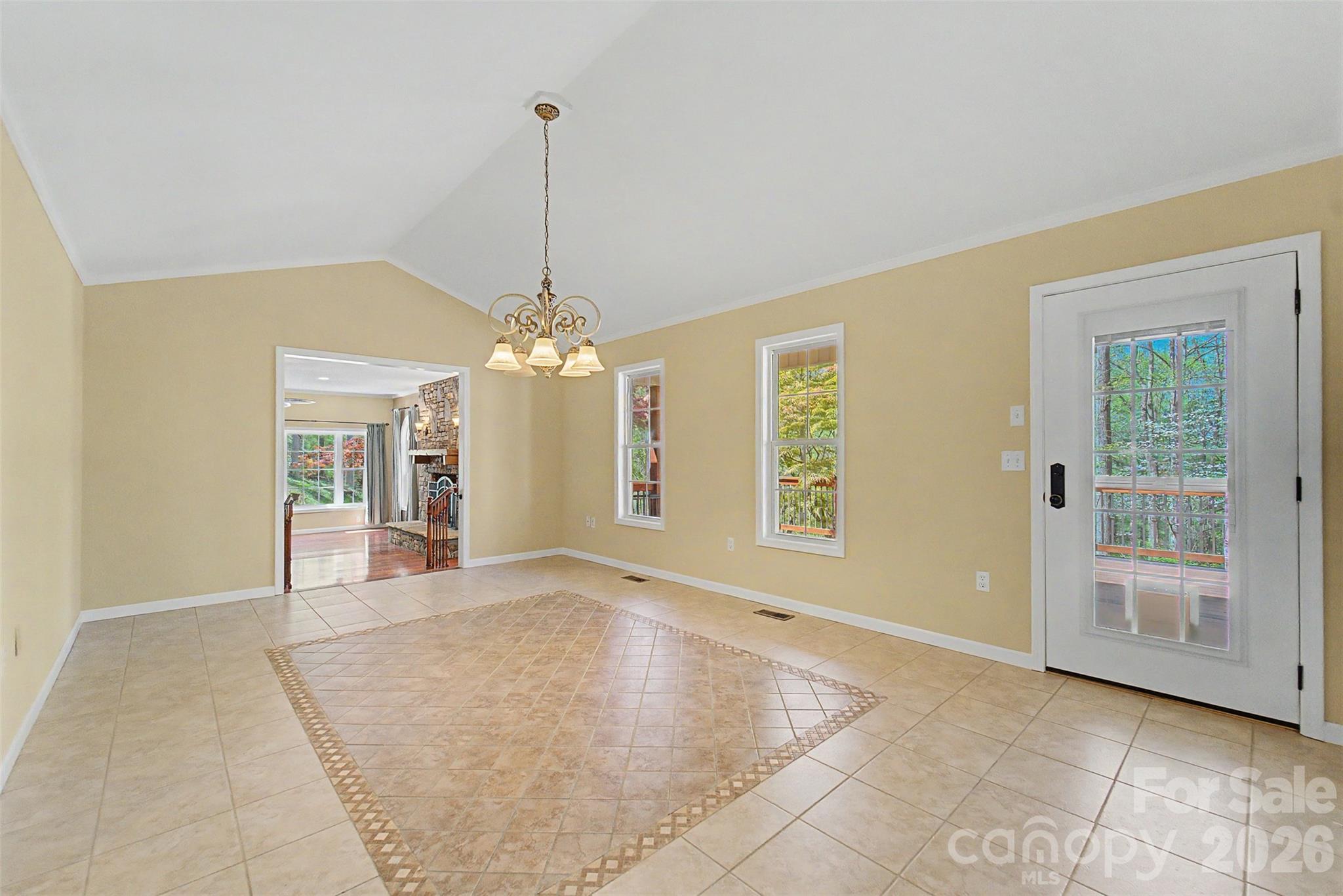 605 Toy Cove Road — Sylva