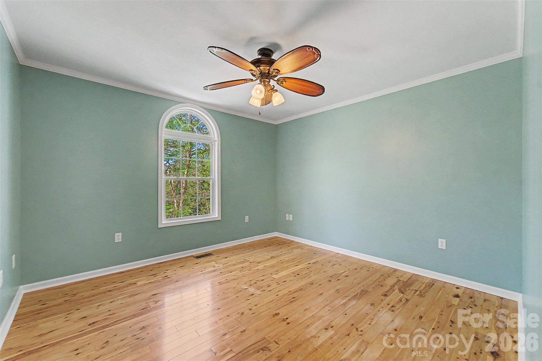 605 Toy Cove Road — Sylva