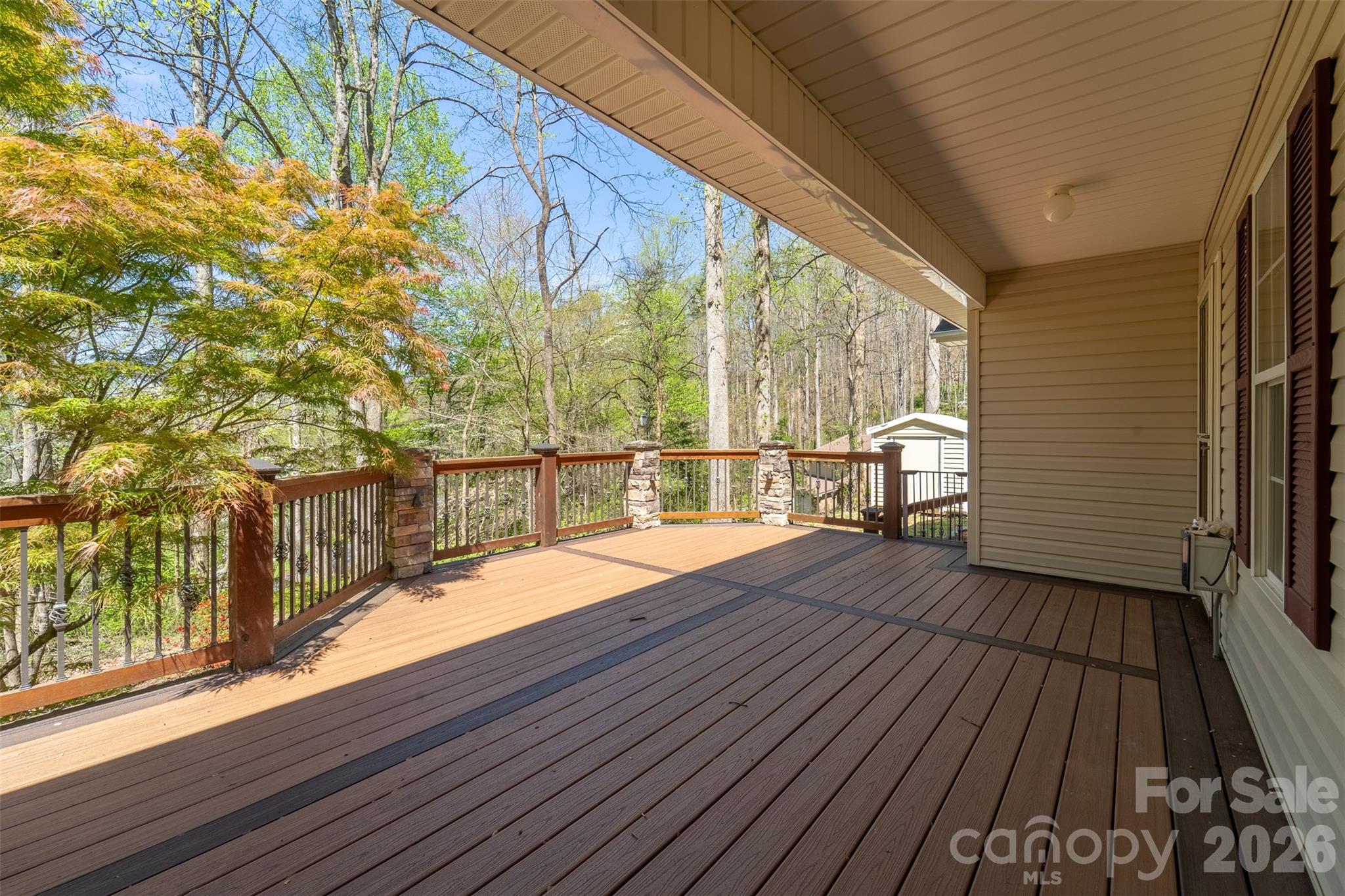 605 Toy Cove Road — Sylva
