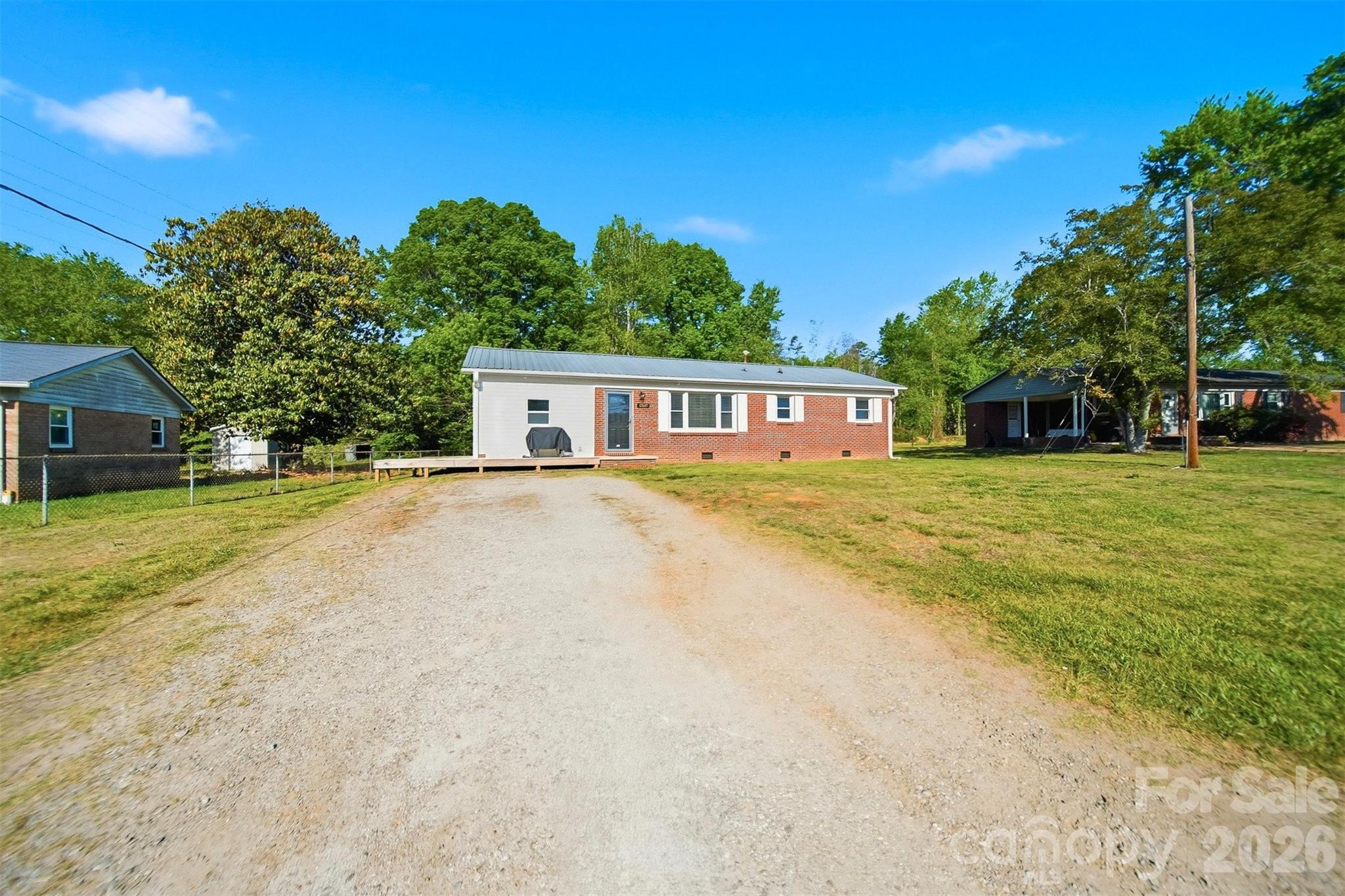 1745 26th Street NE — Hickory