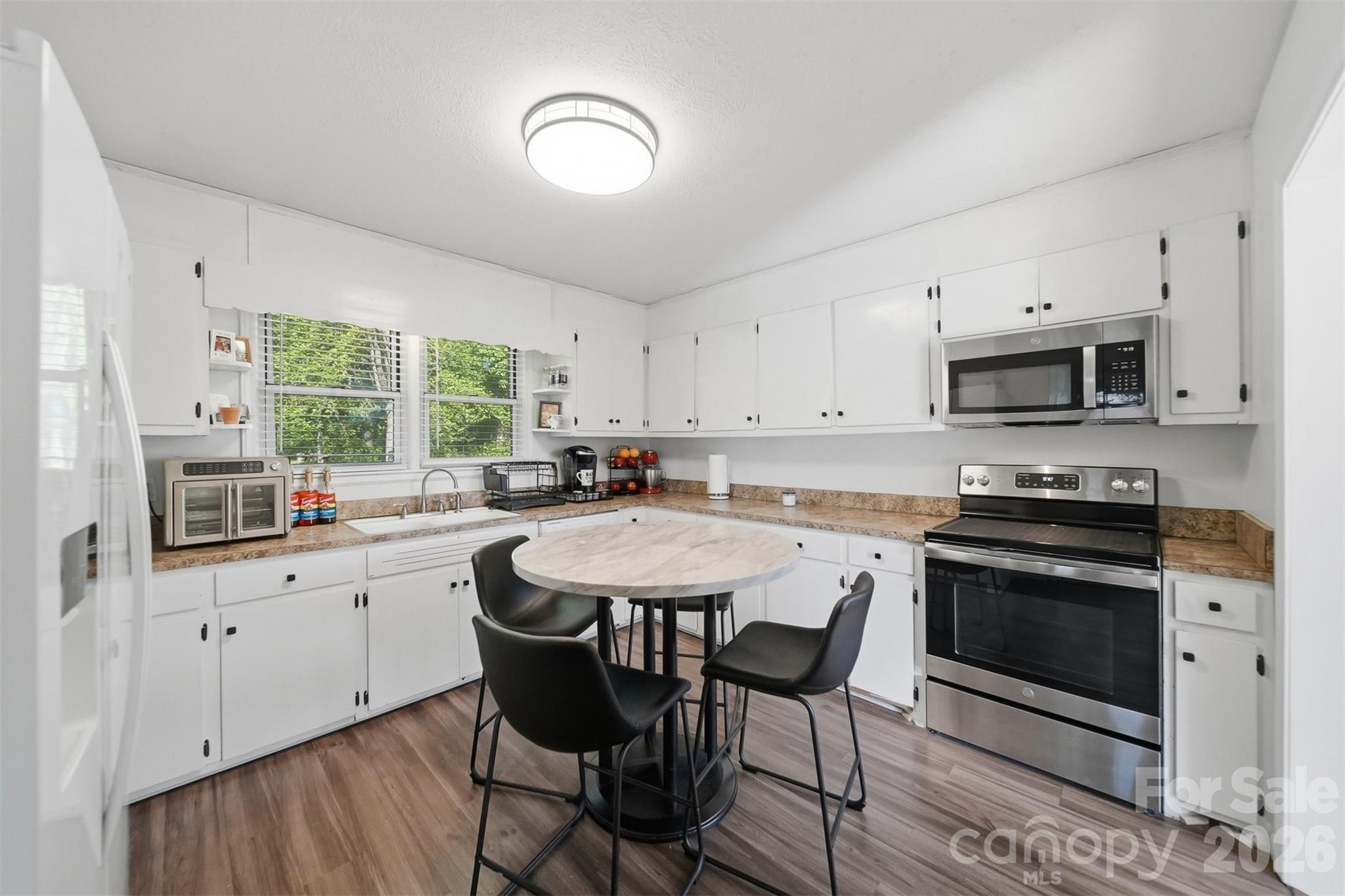 1745 26th Street NE — Hickory