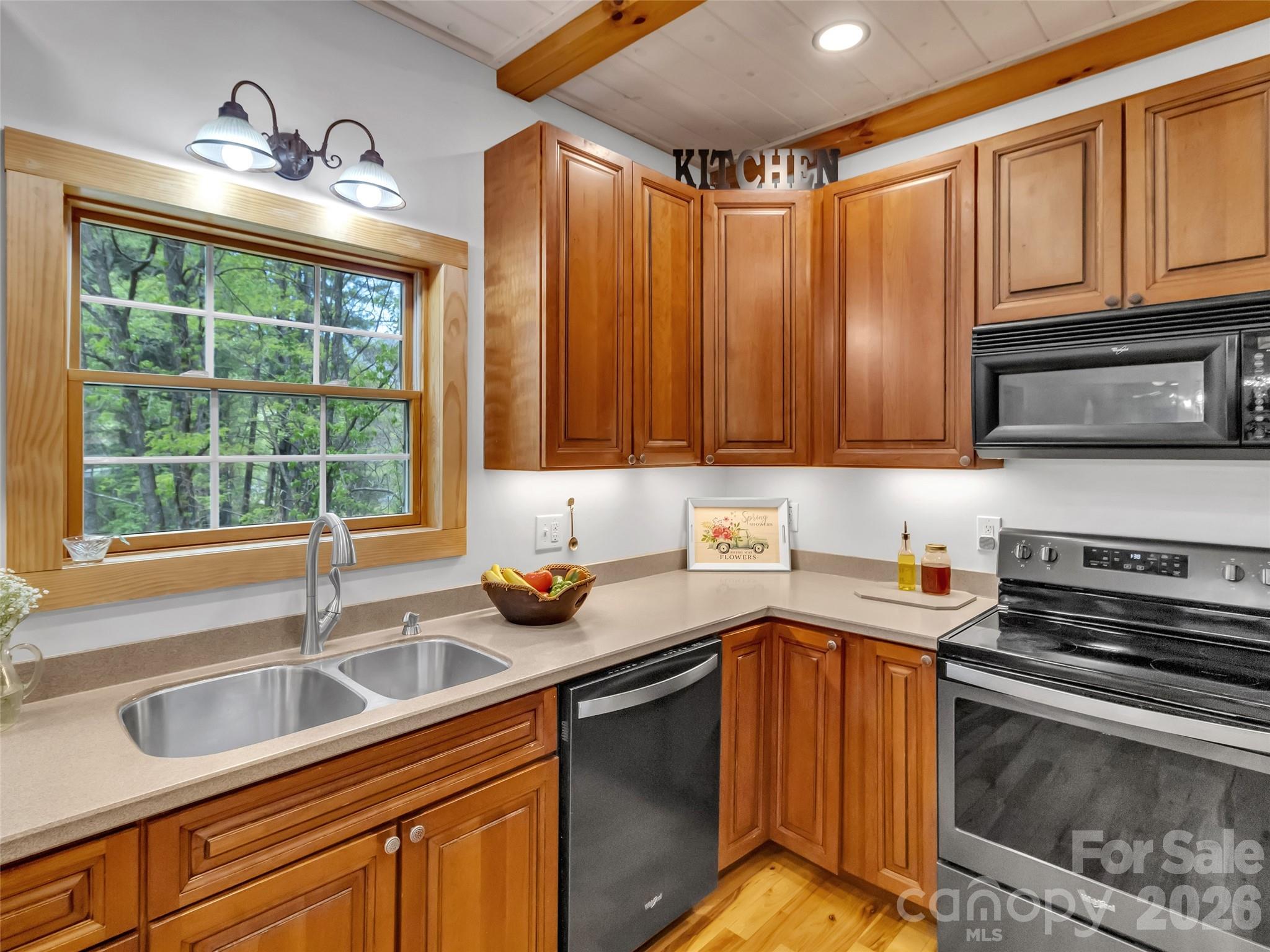 129 Hooper Haven Drive — Waynesville