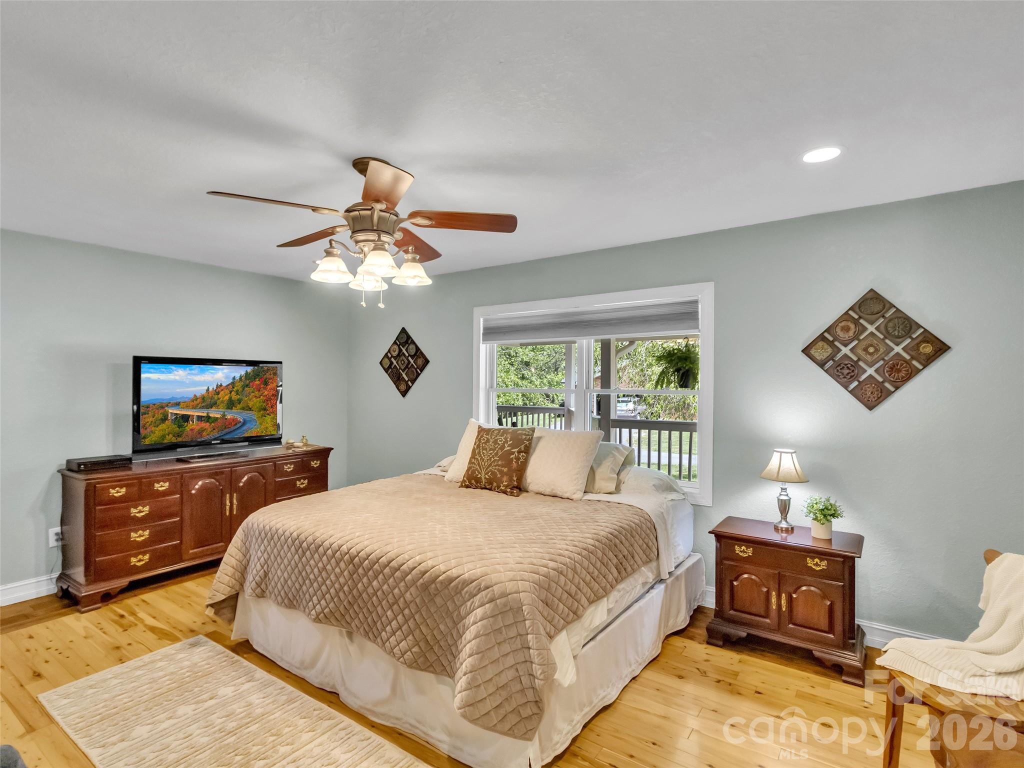 129 Hooper Haven Drive — Waynesville
