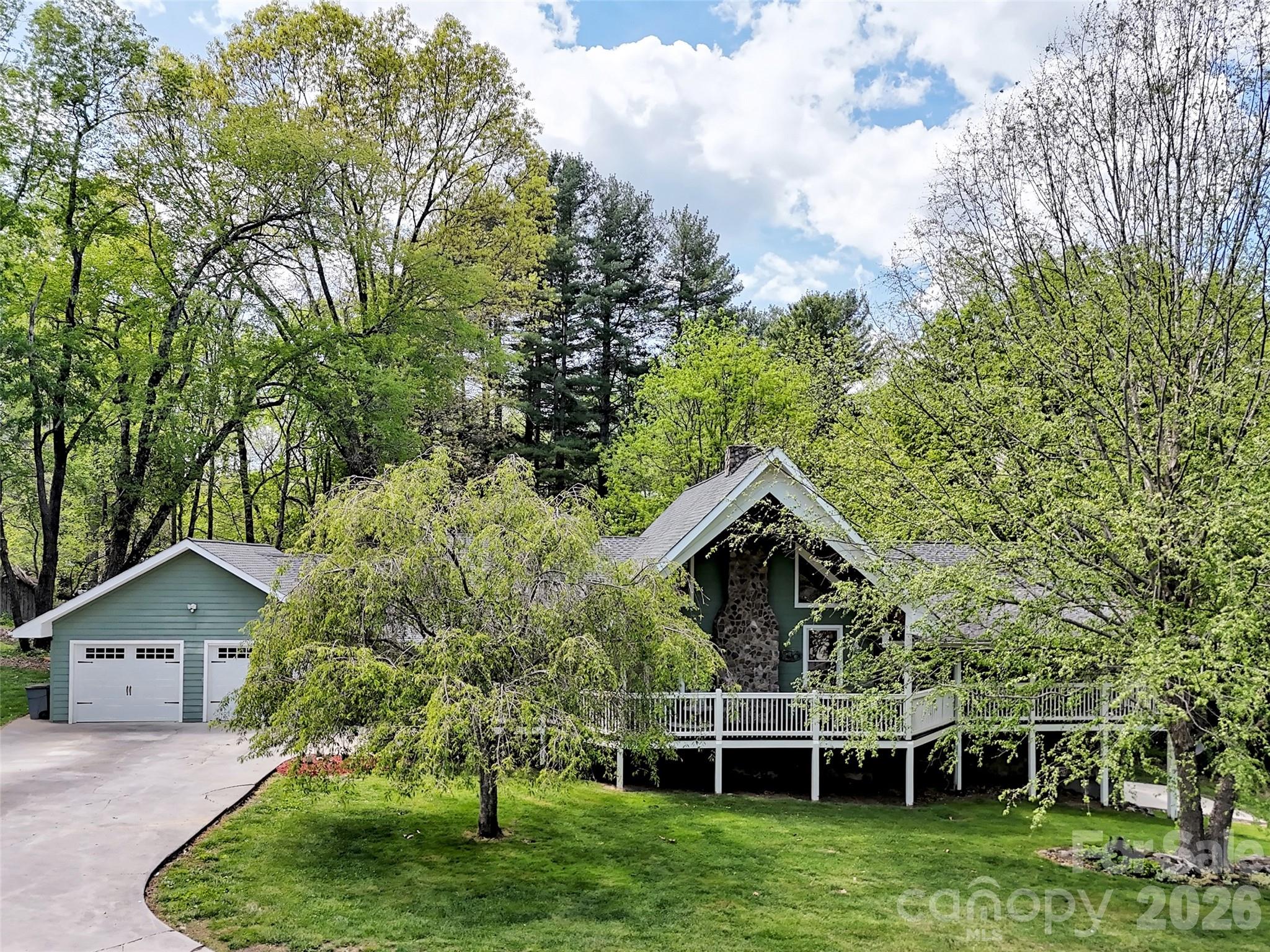 129 Hooper Haven Drive — Waynesville