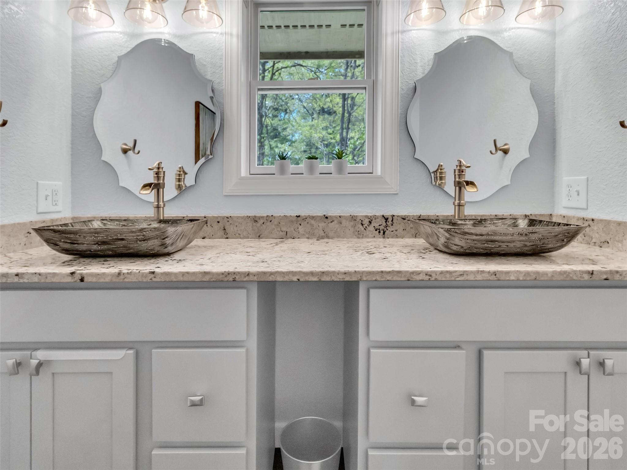 129 Hooper Haven Drive — Waynesville