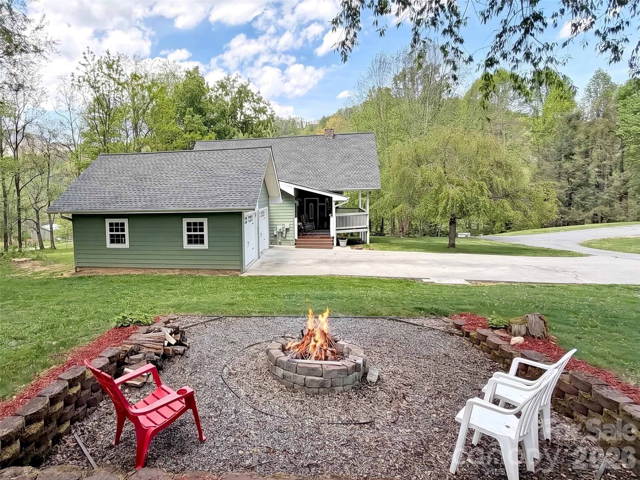 129 Hooper Haven Drive — Waynesville