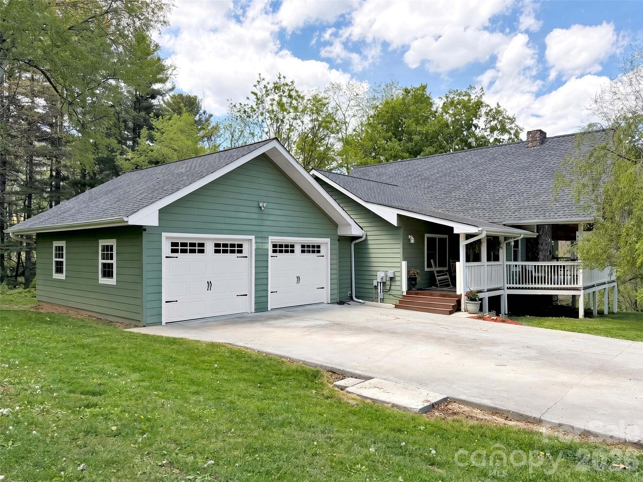 129 Hooper Haven Drive — Waynesville