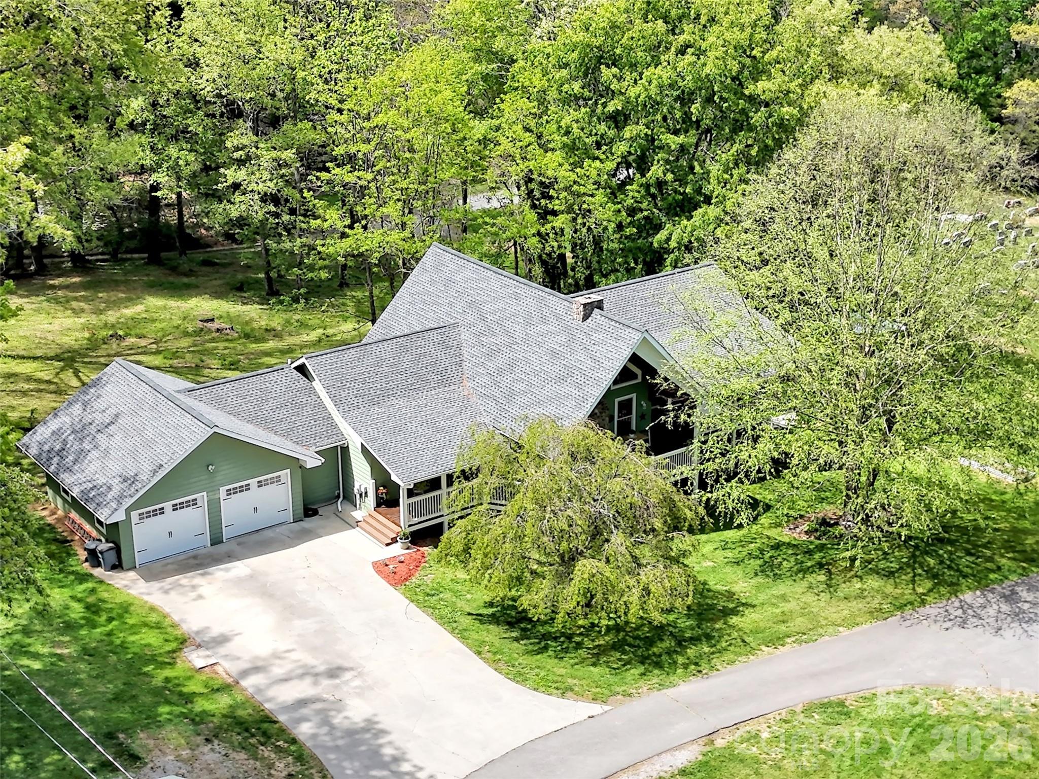 129 Hooper Haven Drive — Waynesville