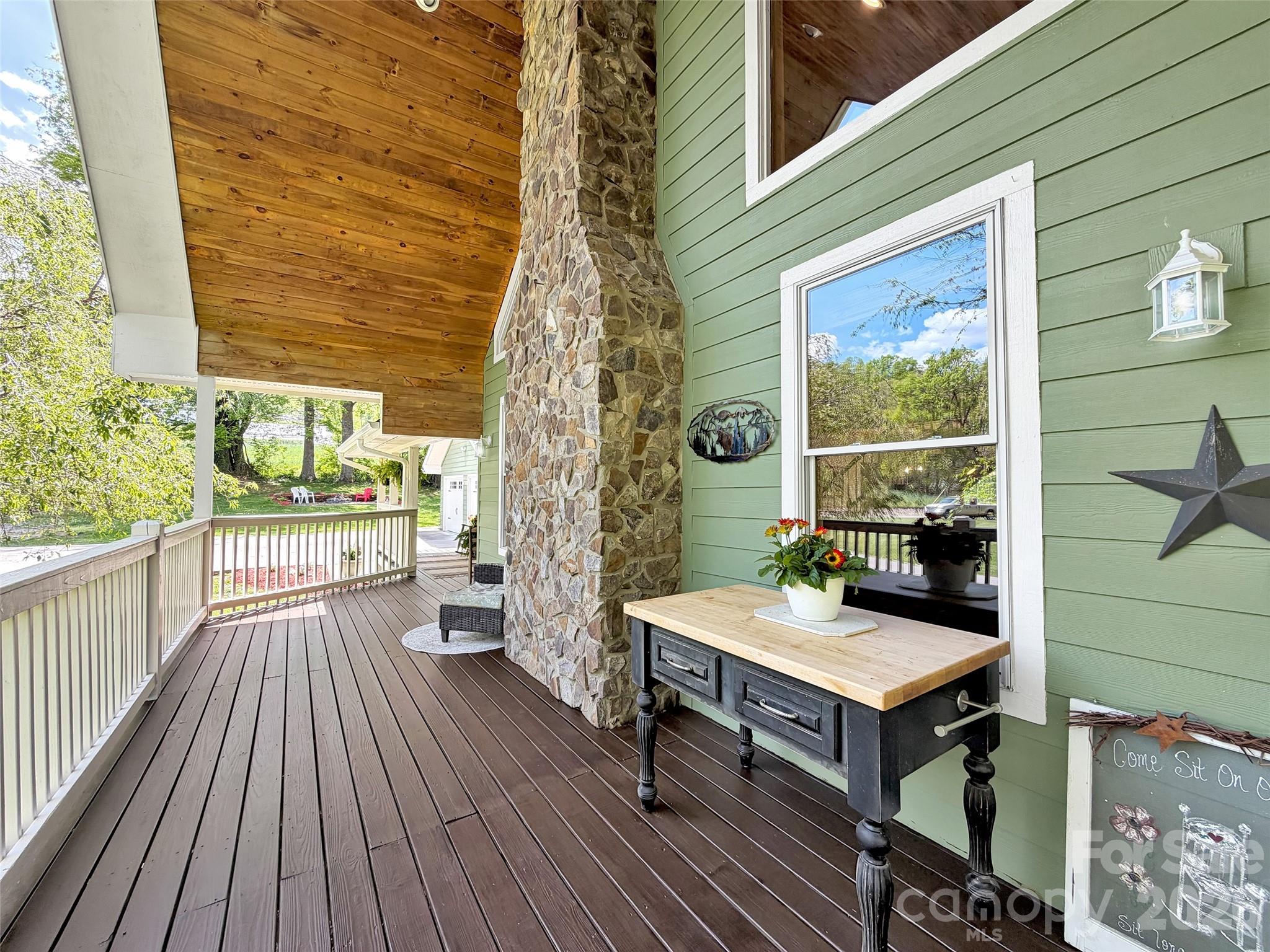 129 Hooper Haven Drive — Waynesville