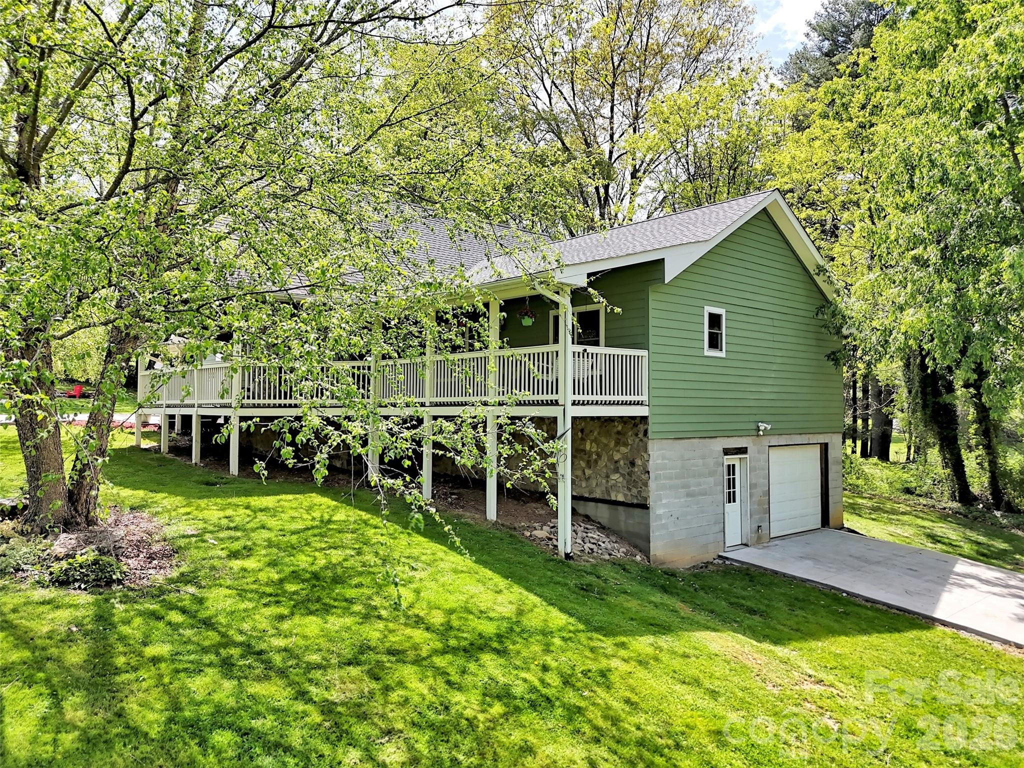 129 Hooper Haven Drive — Waynesville