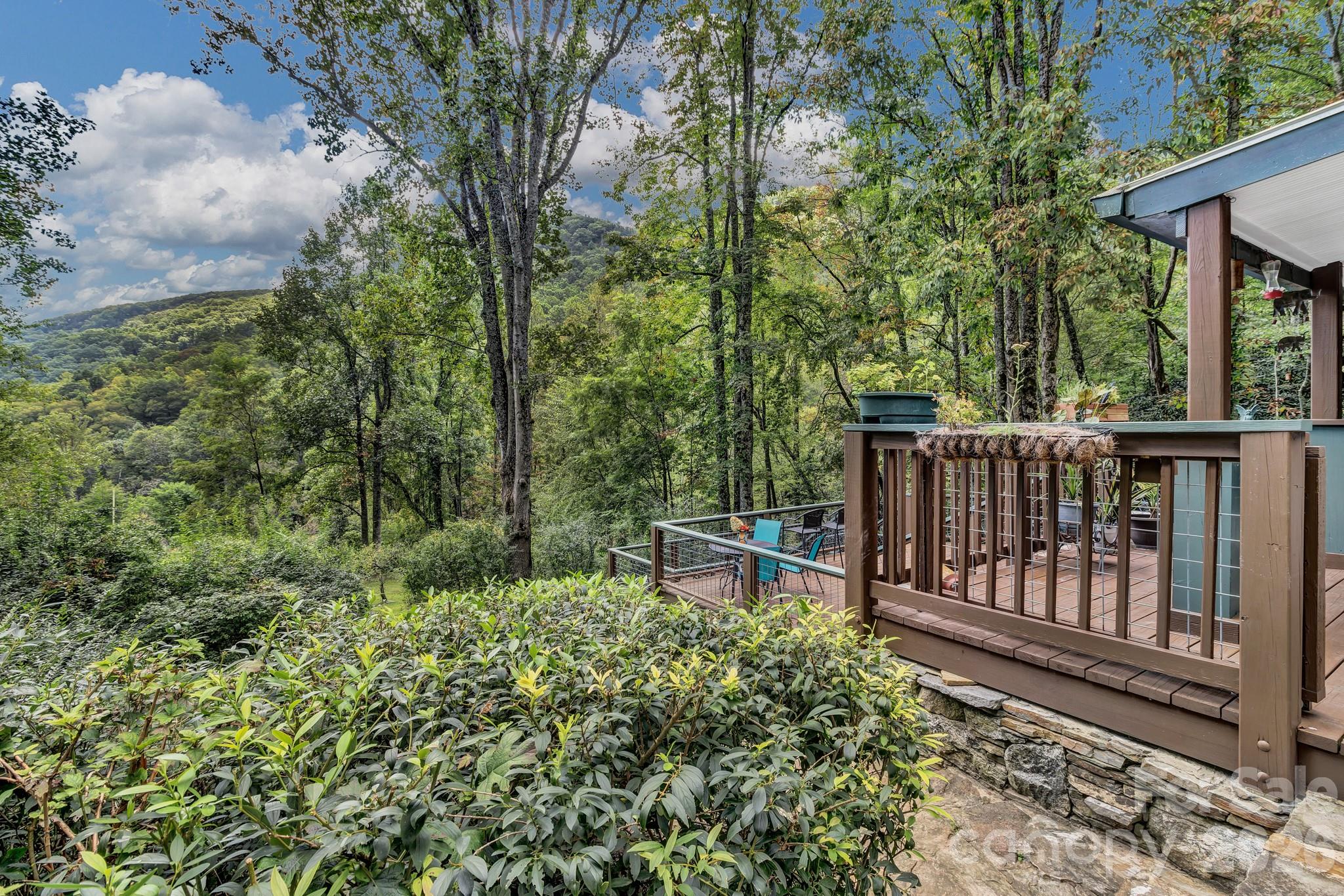 3851 Gerton Highway — Gerton