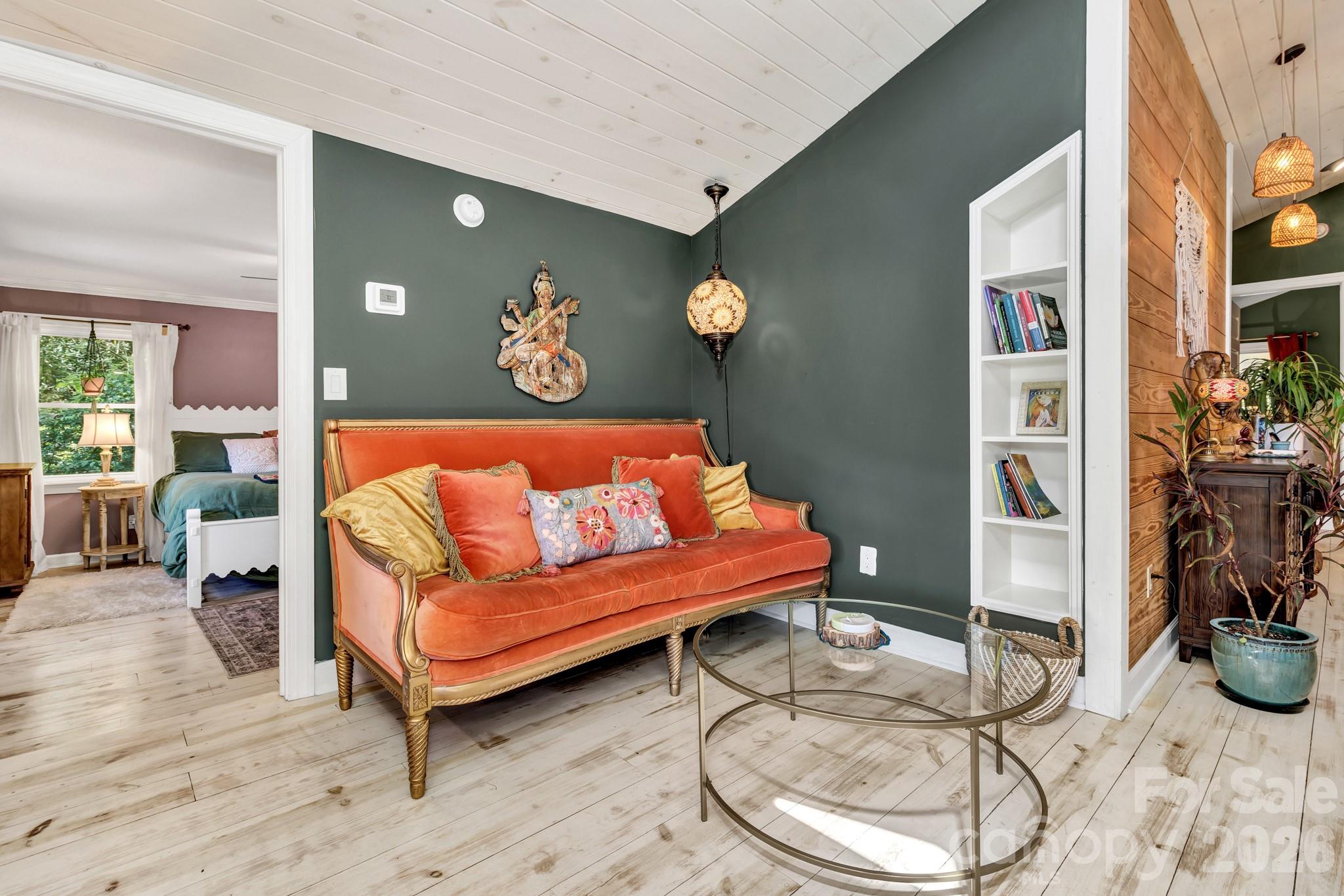 3851 Gerton Highway — Gerton