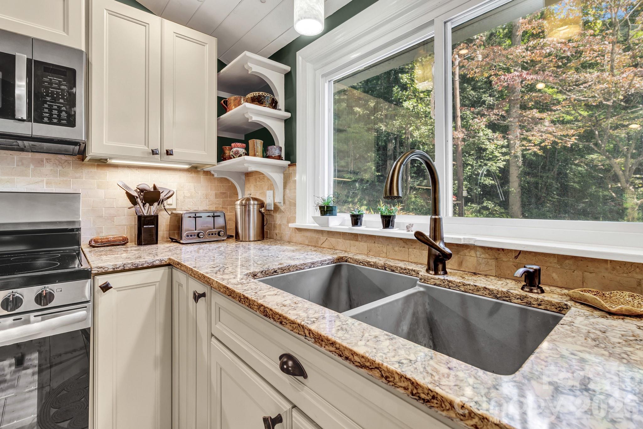 3851 Gerton Highway — Gerton