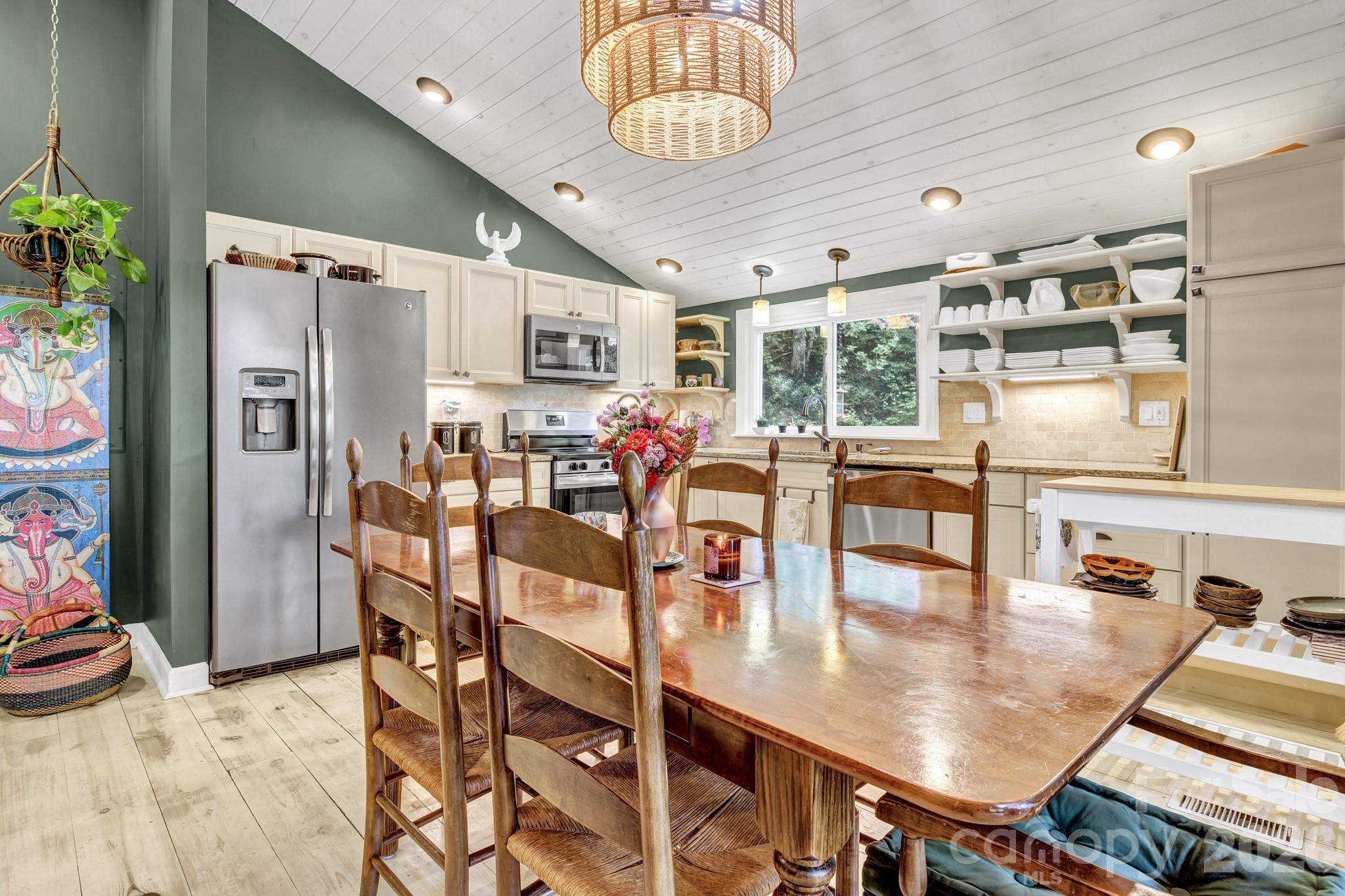 3851 Gerton Highway — Gerton