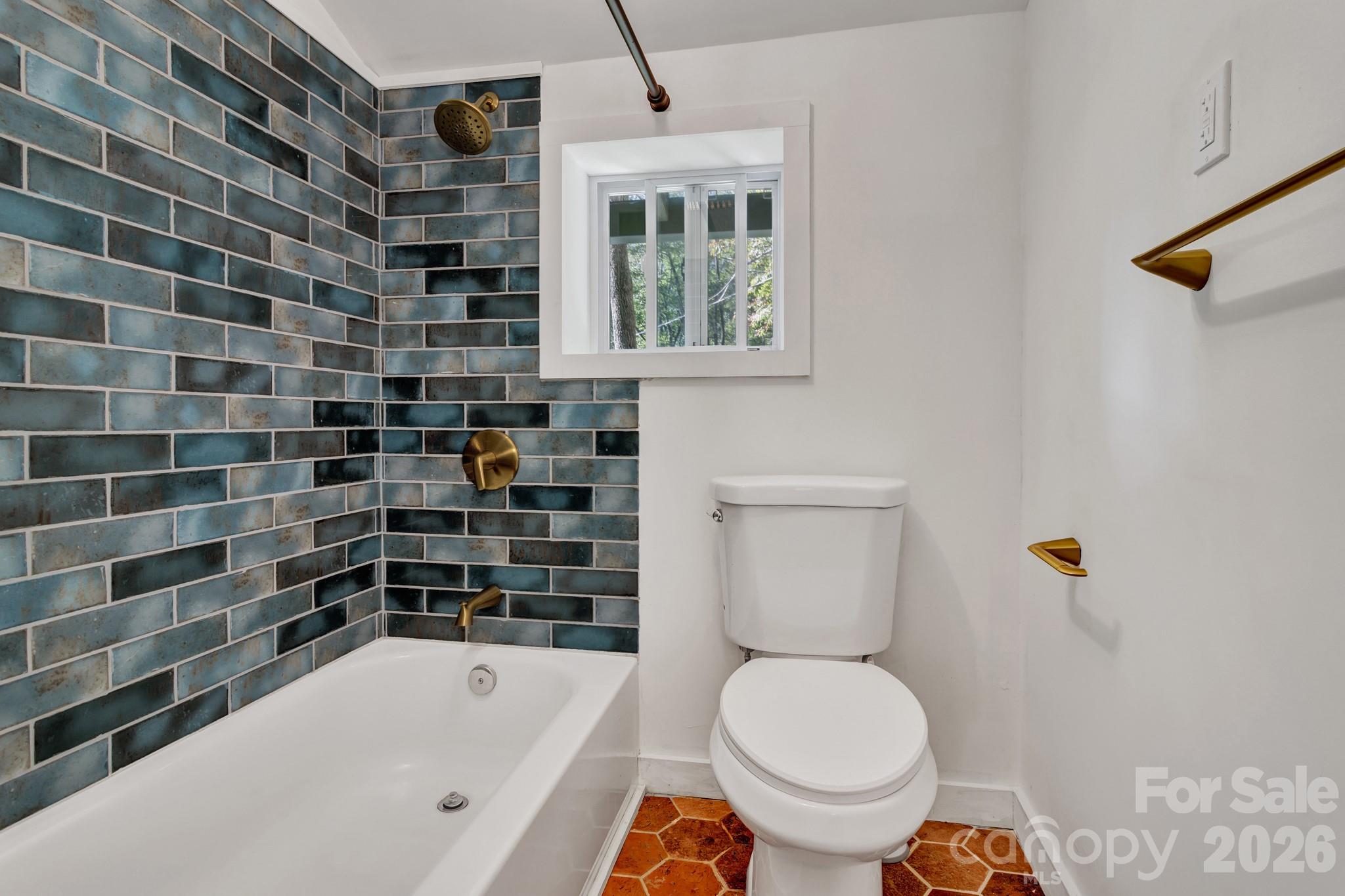3851 Gerton Highway — Gerton